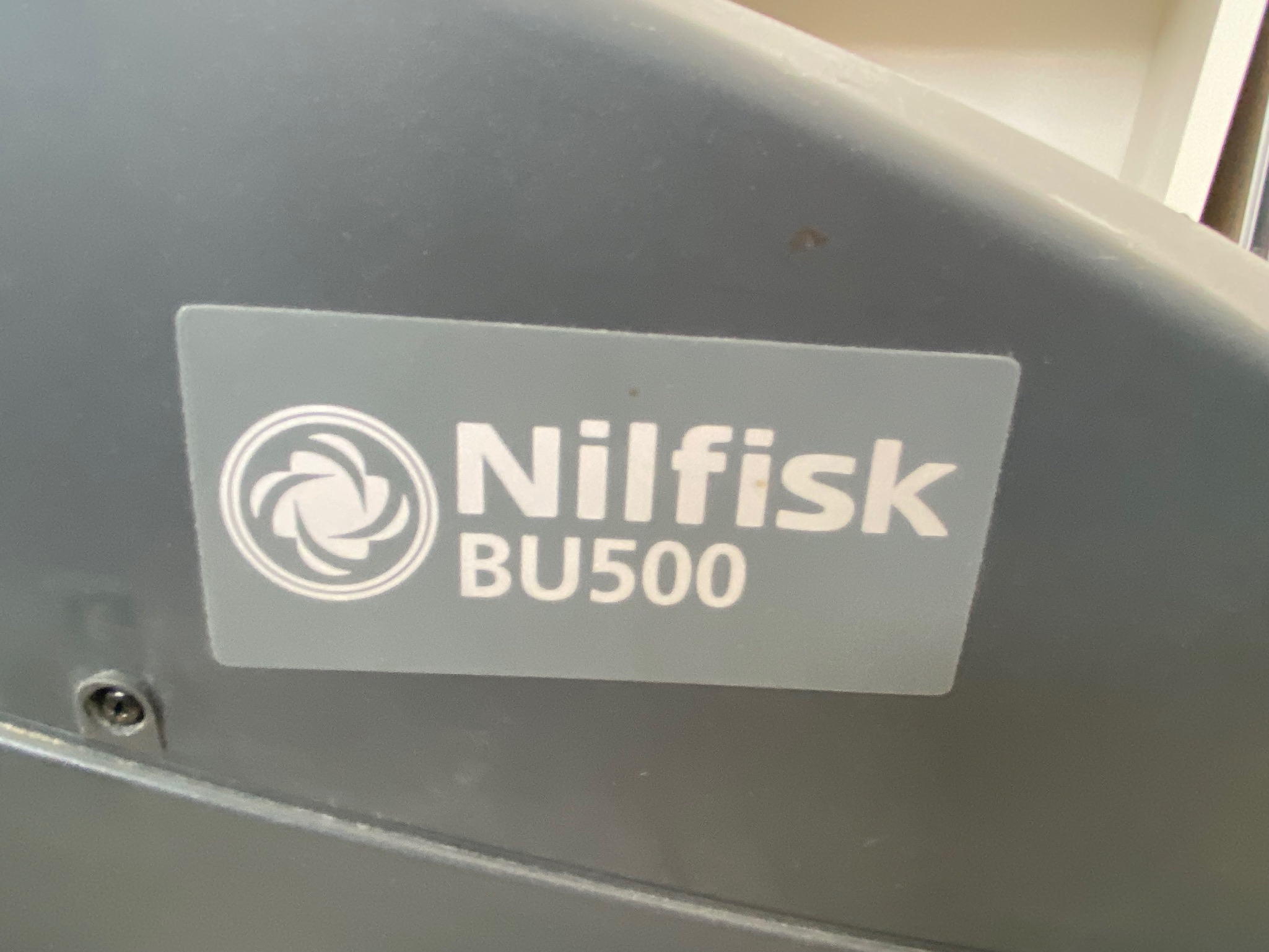 SELT / SOLD Nilfisk gólfslípivél 6