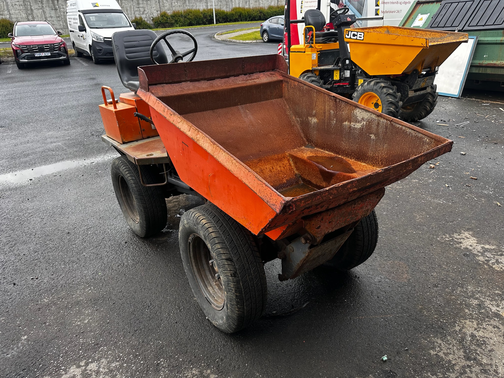 SELT / SOLD Volvo dumper 2001 - 750 kg. 2