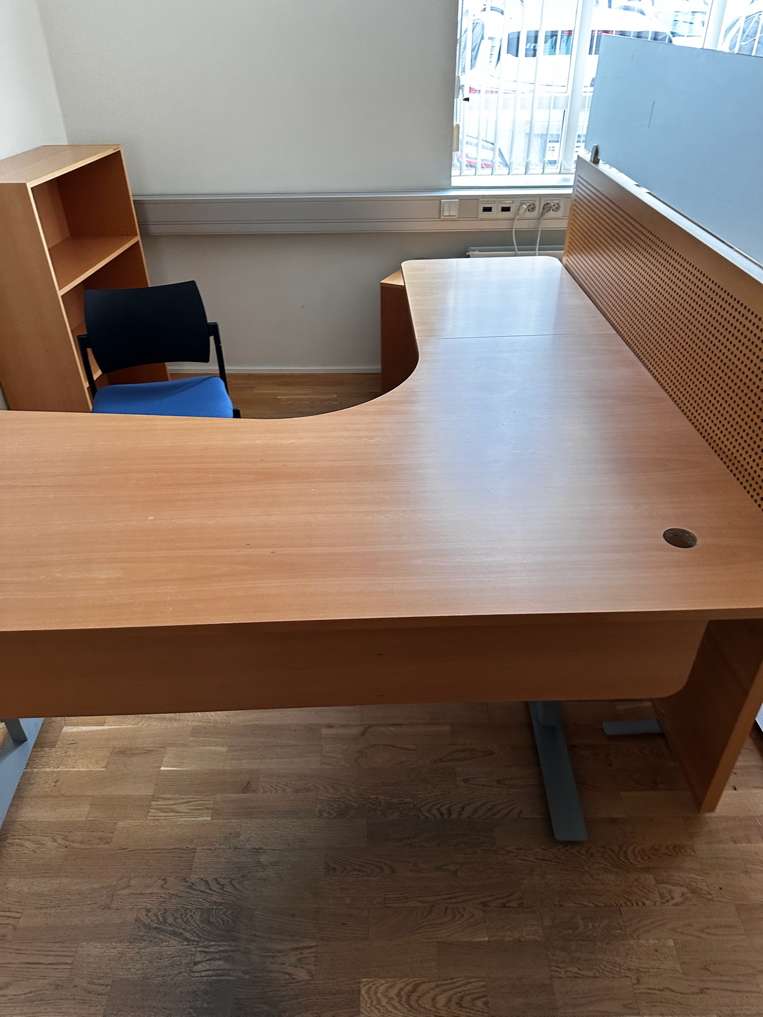 SELT / SOLD Rafmagnshornborð frá Á. Guðmundsson 11