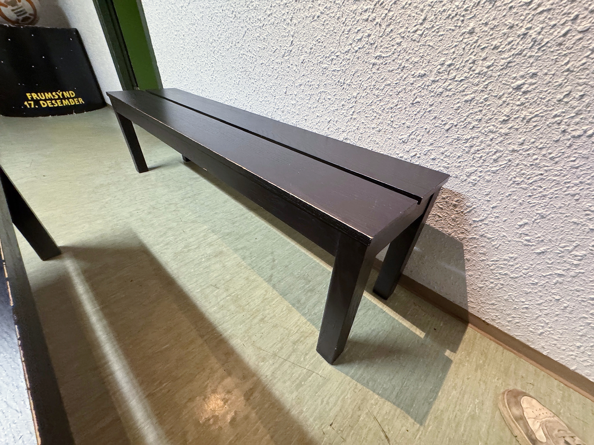 SELT / SOLD Bekkur, L158 x B35 x H45 sm - Sambíóin Álfabakka