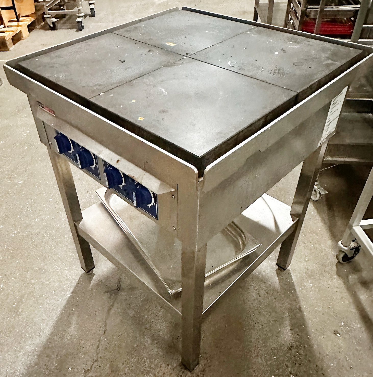 SELT / SOLD Jöni Foodline eldavél, B86 x D86 x H90 sm. 3