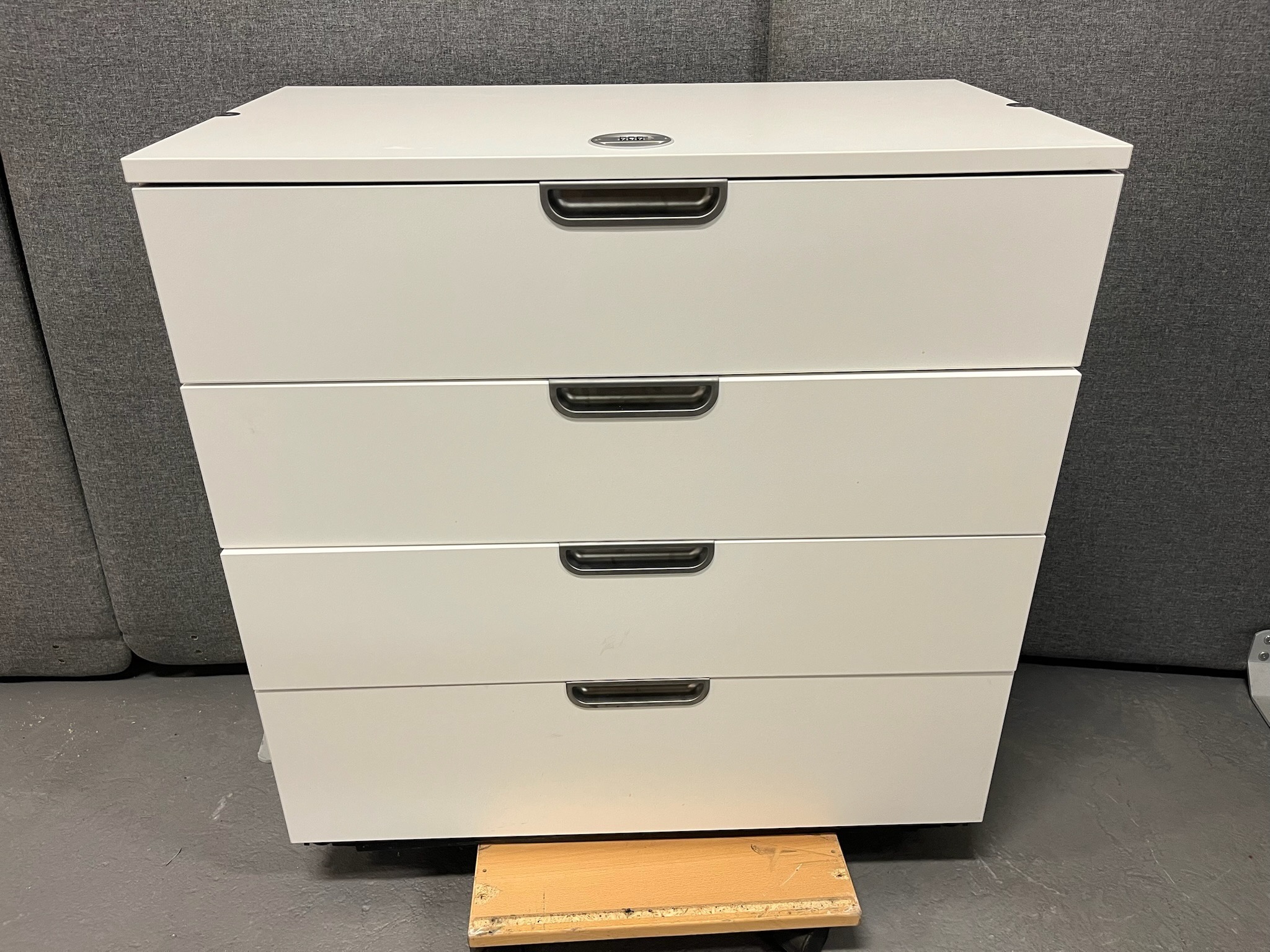 SELT / SOLD Ikea Galant skápur með fjórum skúffum og læsingu. 2