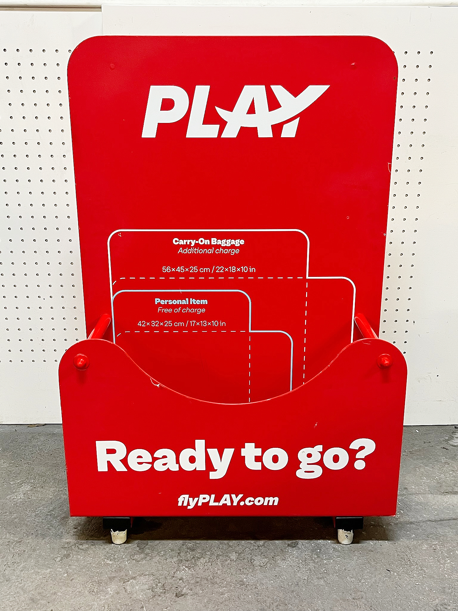 SELT / SOLD Jólagjöf? Farangurs/blaðabakki, minni gerð - PLAY 3