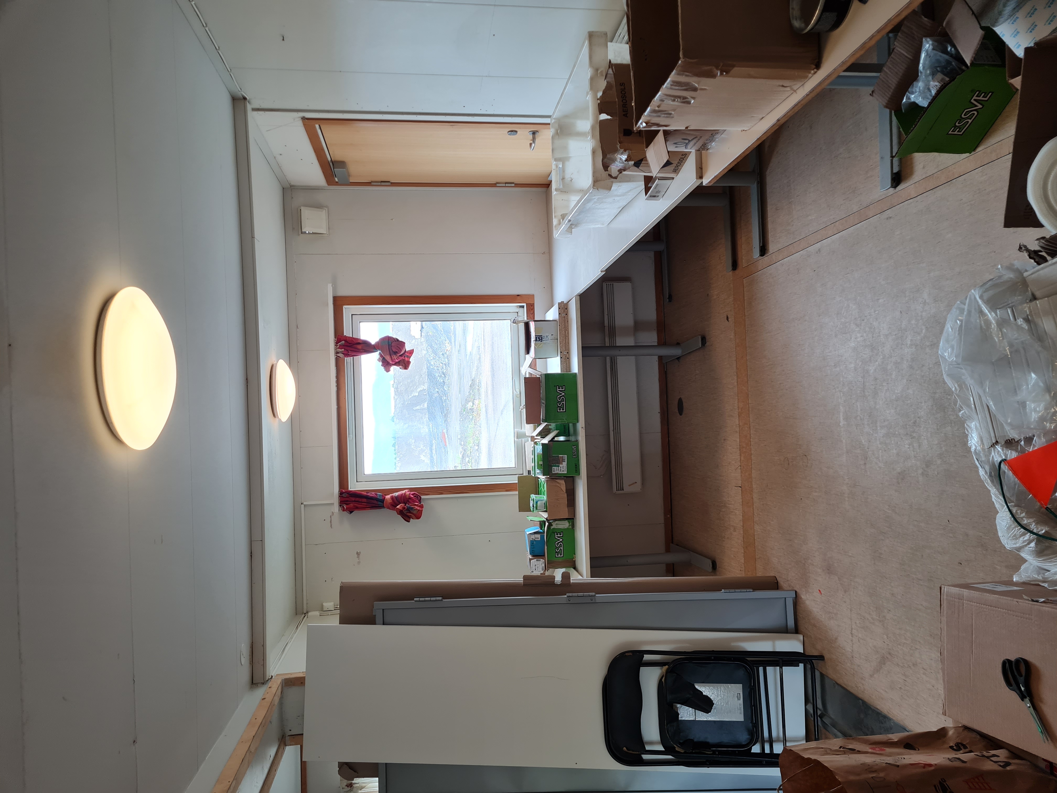 SELT / SOLD - Smáhýsi herbergi - opið rými - mötuneyti - hús 6 6