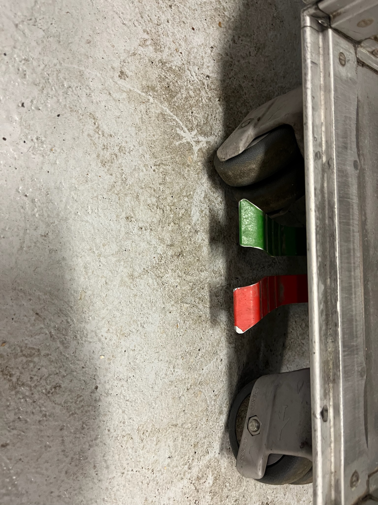 SELT / SOLD Flugvéla þjónustuvagn - service trolley - á hjólum 5