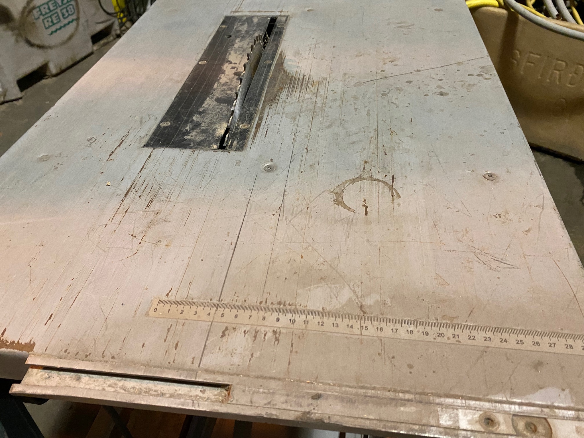 SELT / SOLD - Iðnaðarsög frá Makita 5