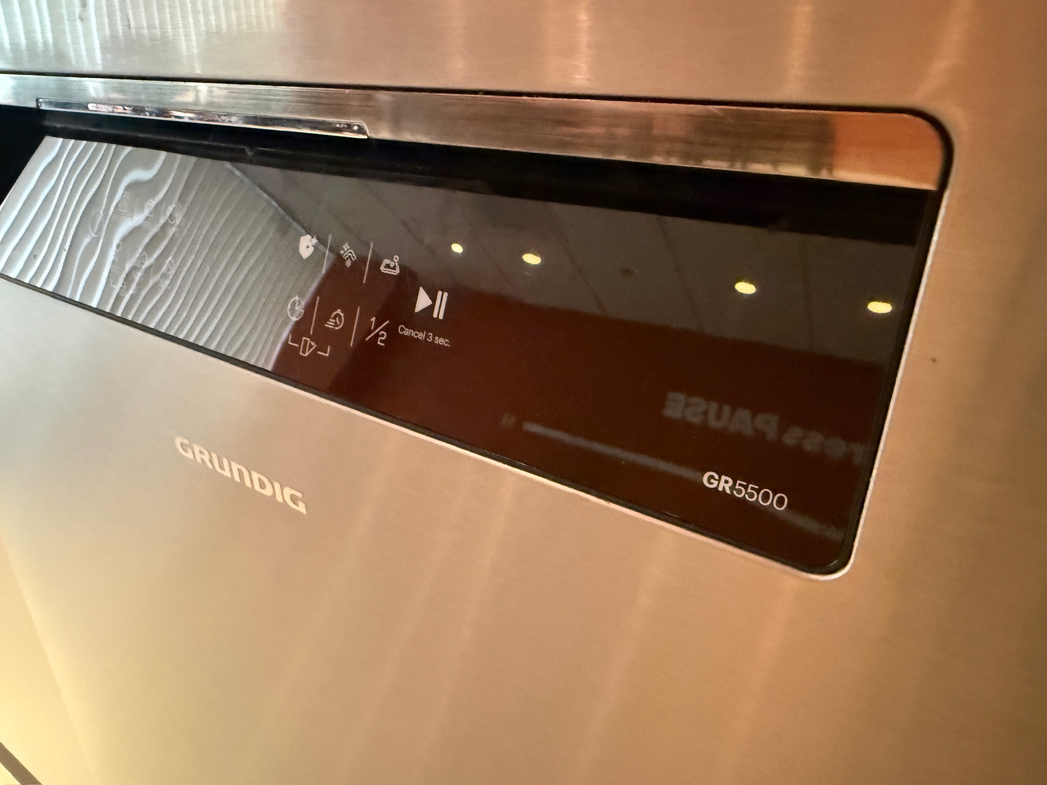 SELT / SOLD - Grundig uppþvottavél - PLAY 5