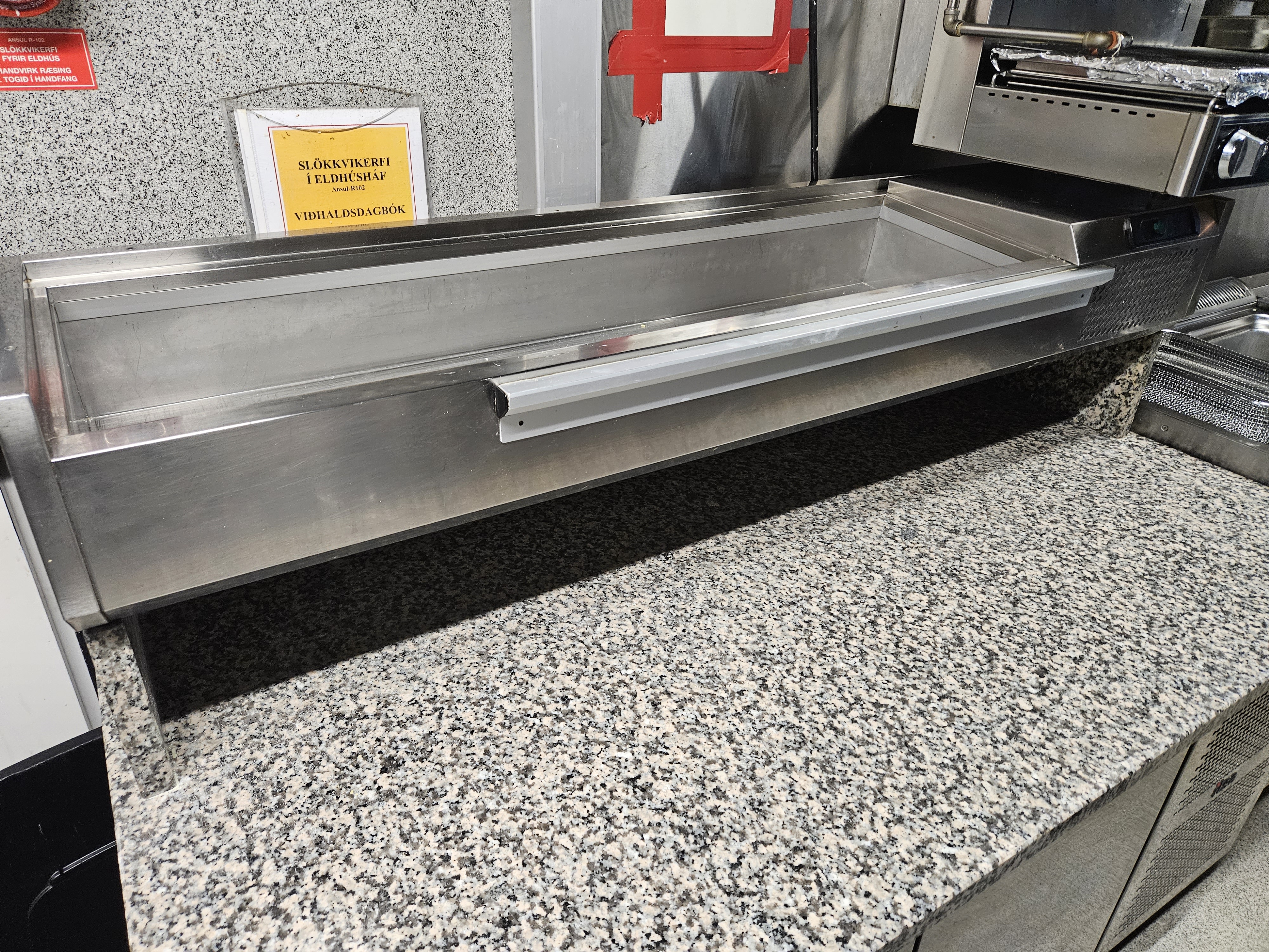 SELT / SOLD -- Preppborð-pizzaborð / kælir - 2020 - Fastus 165 sm 3