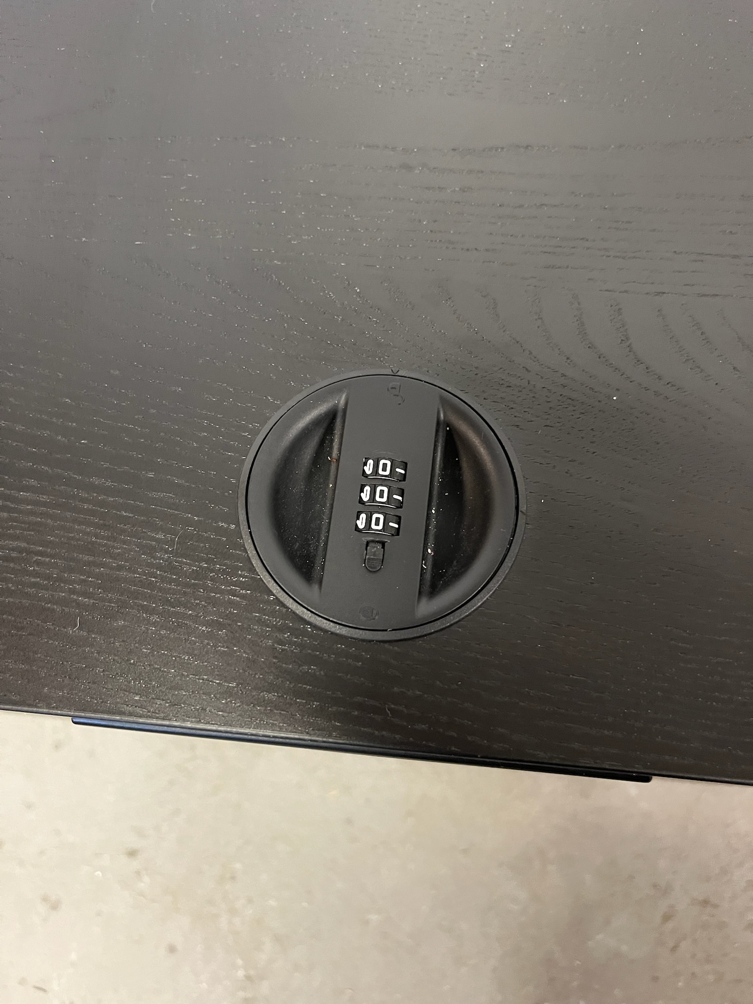 SELT / SOLD IKEA skrifstofukálfur með læsingu 4