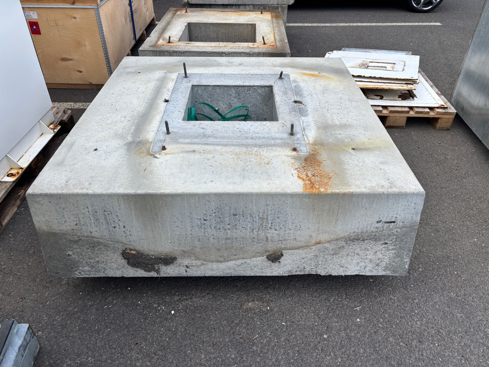 Forsteyptur sökkull H40 x 140x135 8