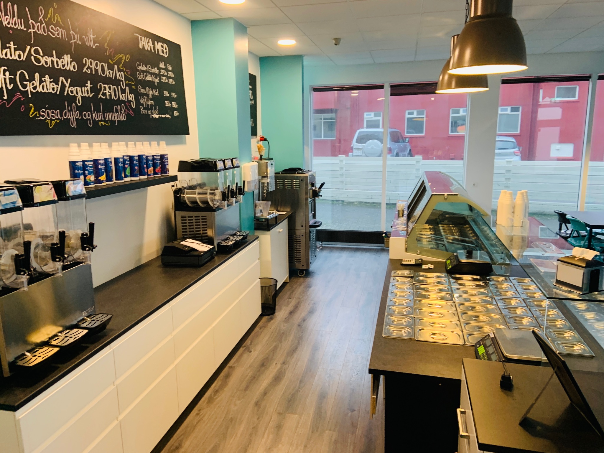 Selt - Ísbúð/ísframleiðsla - tækjabúnaður - frystar - kælar - hrærivél 5