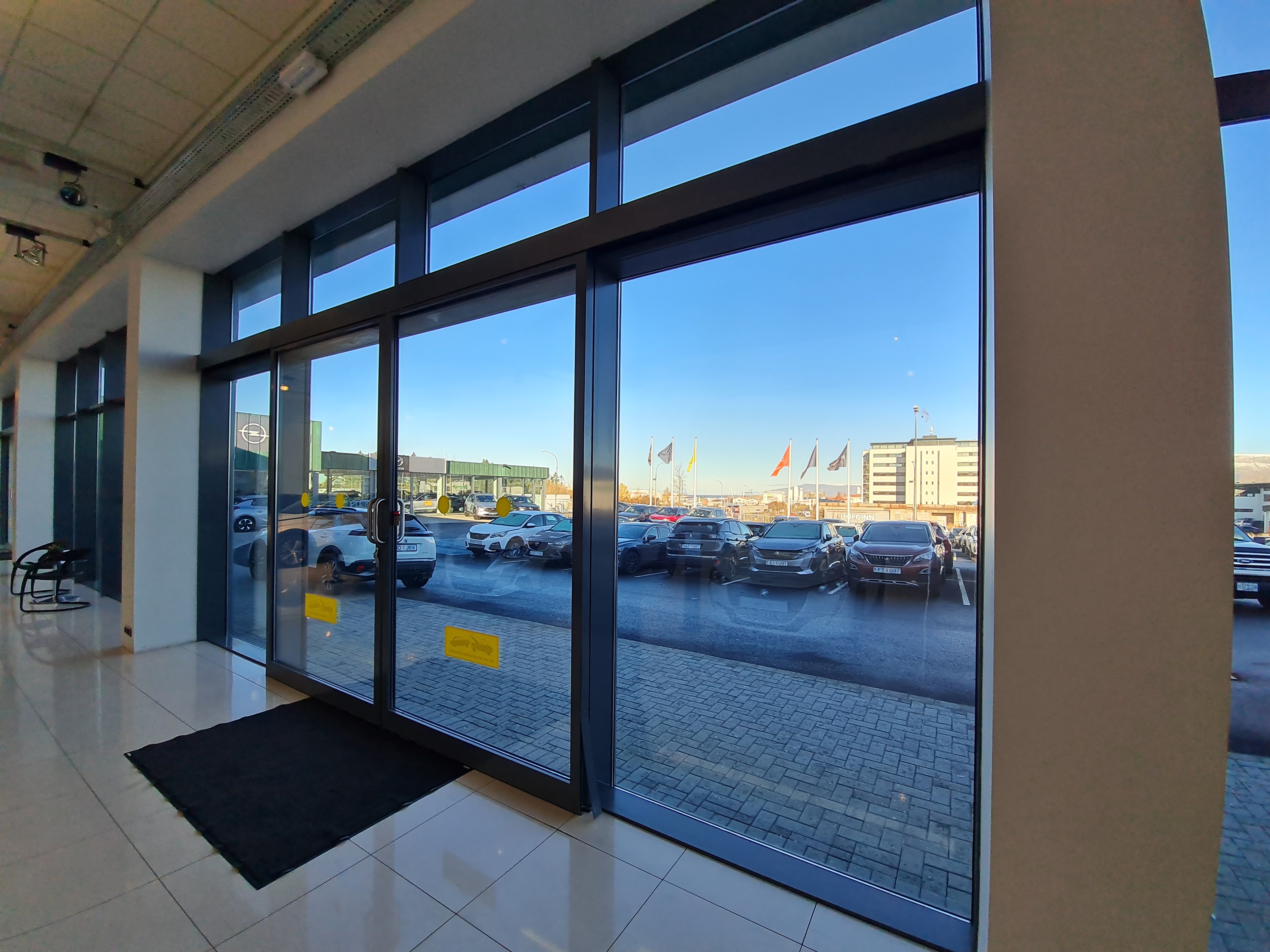 SELT / SOLD Vandaðir glerfrontar - glerrennihurðir - útihurðir 3