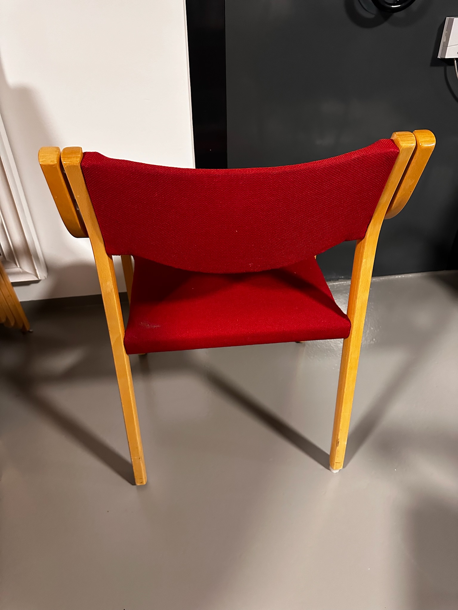 SELT / SOLD Fundarstólar, staflanlegir 5