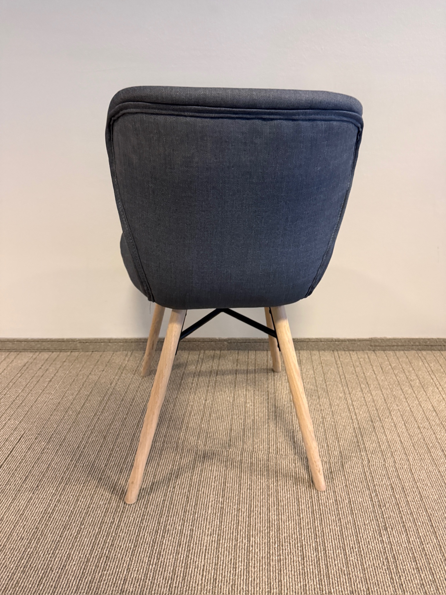 Actona Group borðstofustóll frá Ilvu 7