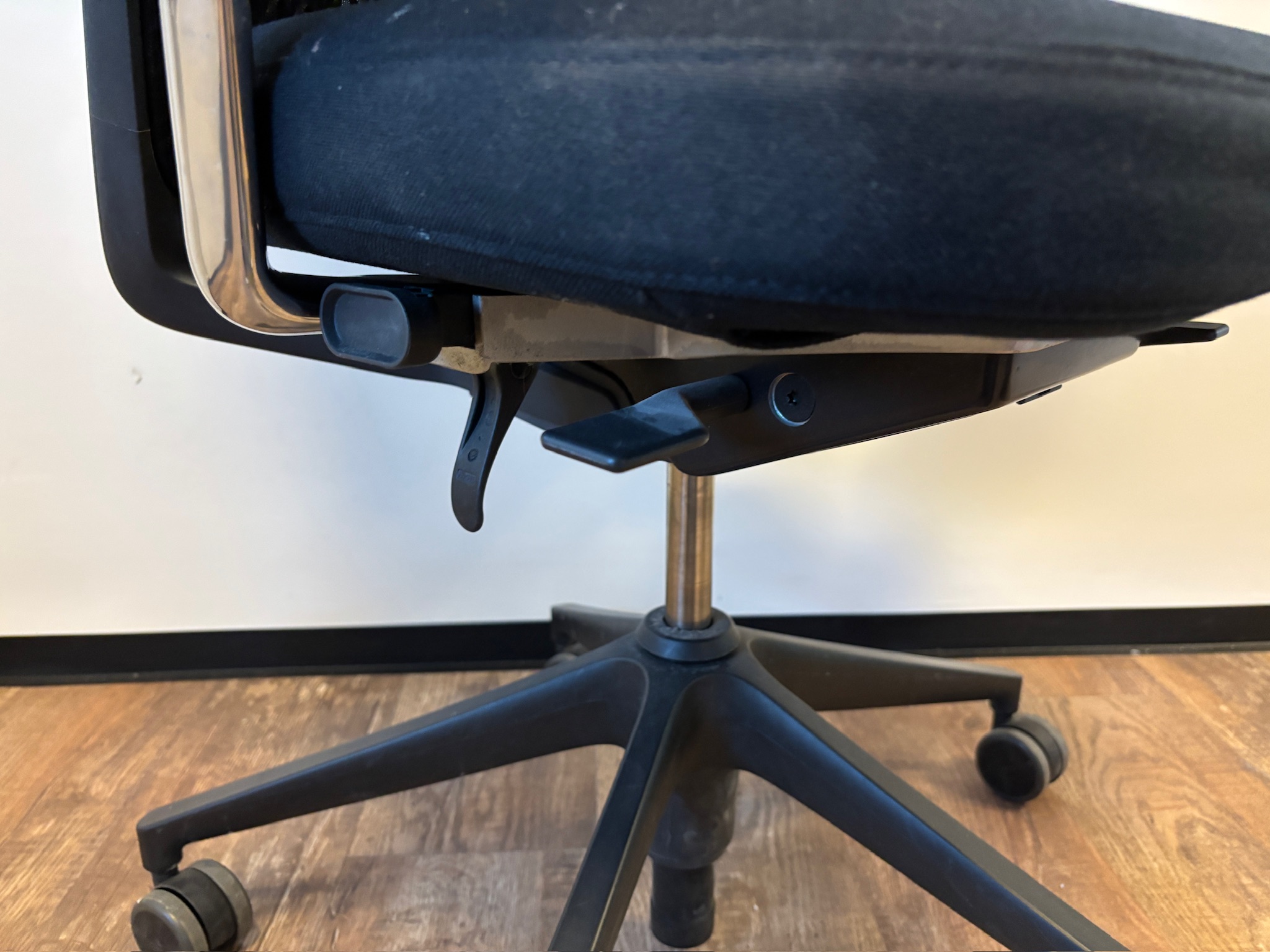SELT / SOLD Vitra skrifborðsstóll frá Pennanum 7