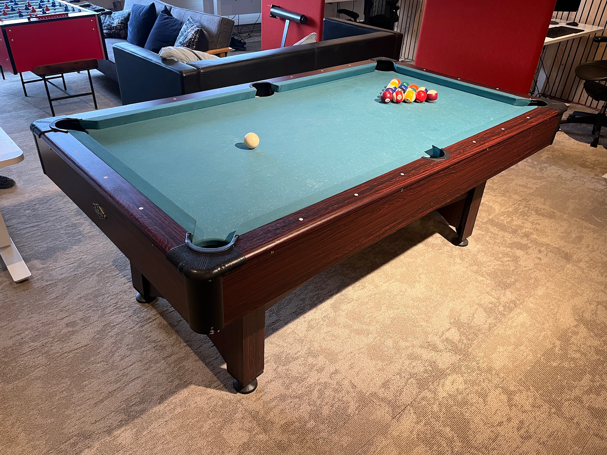 SELT / SOLD Flott Buffalo poolborð ásamt kjuðum 3