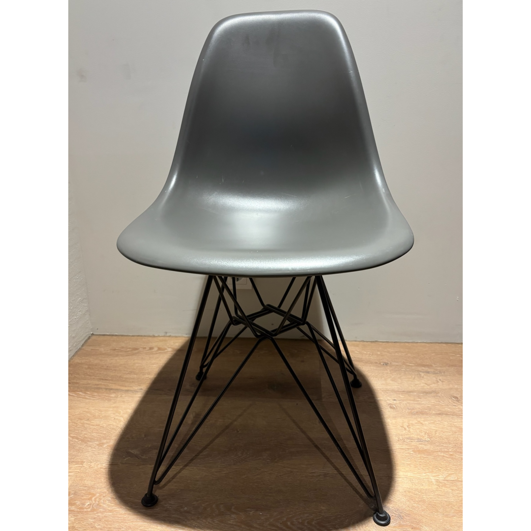 SELT / SOLD Vitra borðstofustóll frá Pennanum