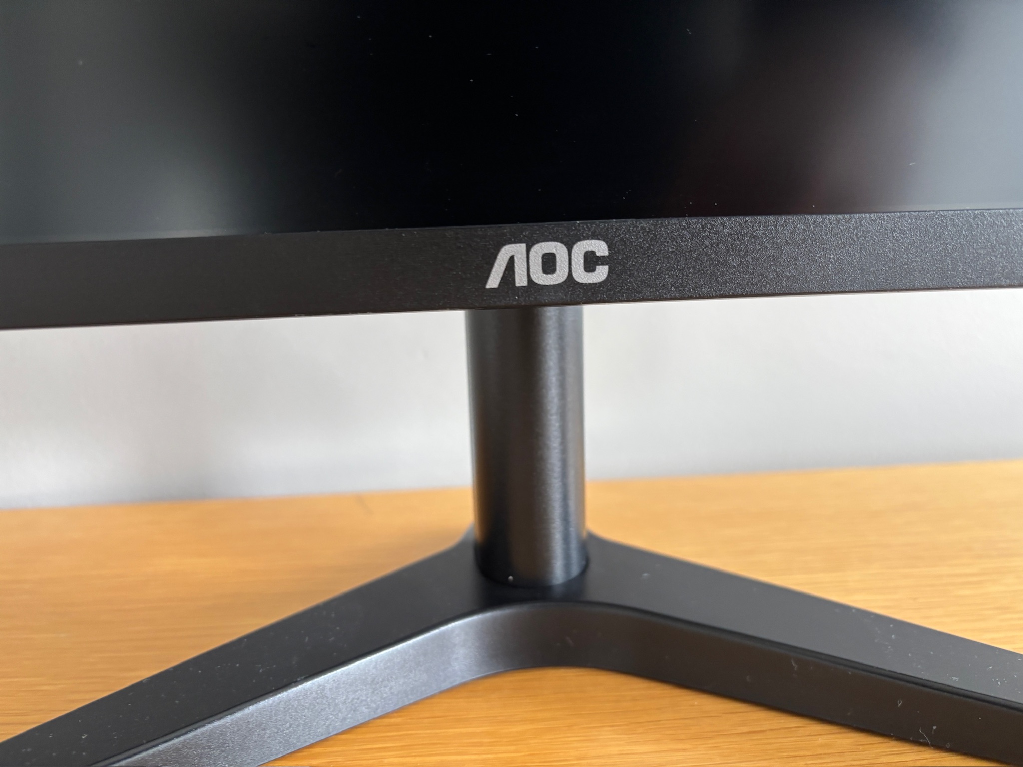 SELT / SOLD AOC tölvuskjár, 24'' 5