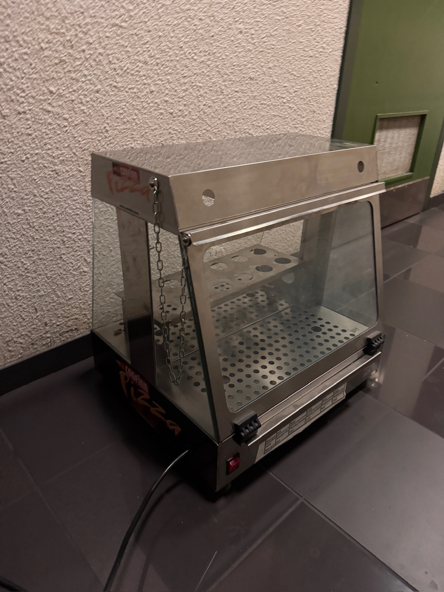 SELT / SOLD Pizzu hitari - Sambíóin Álfabakka 5