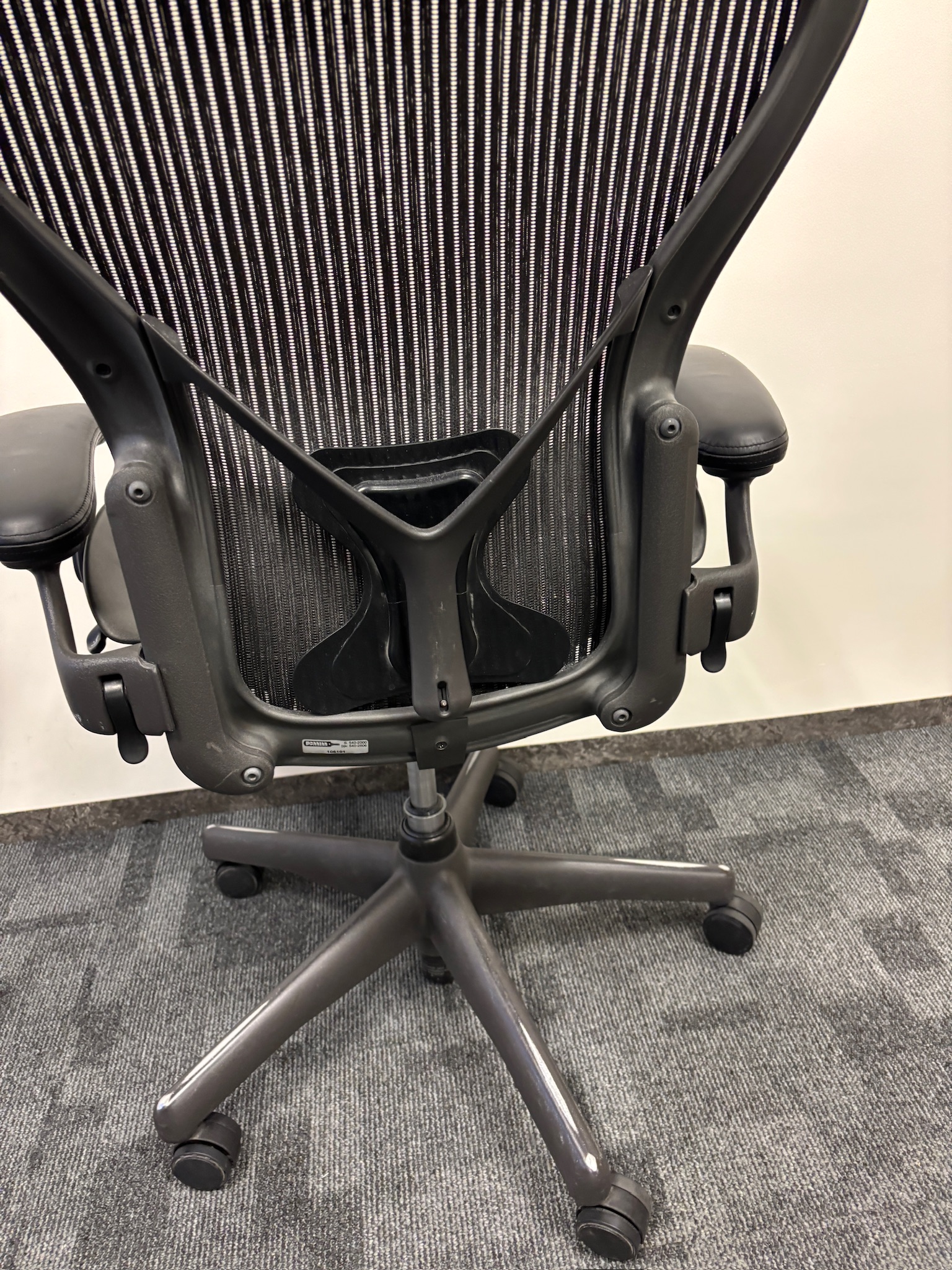 SELT / SOLD Herman Miller Aeron, B stærð 5