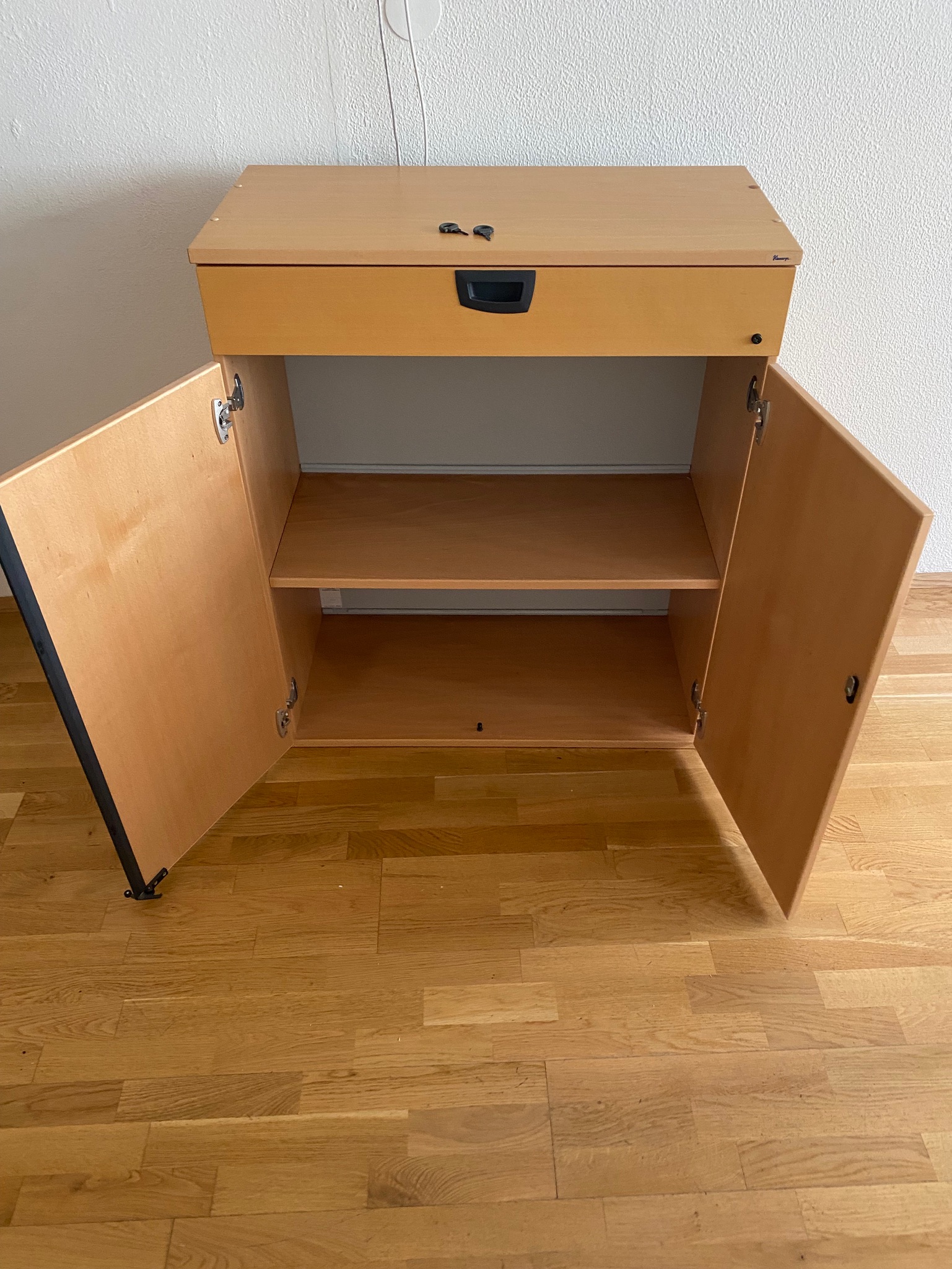 SELT / SOLD Skrifstofuskápur - Kinnarps 5