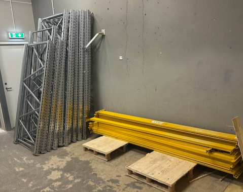 SELT / SOLD Brettarekkar, 10 bil - H190-240xB270xD100sm