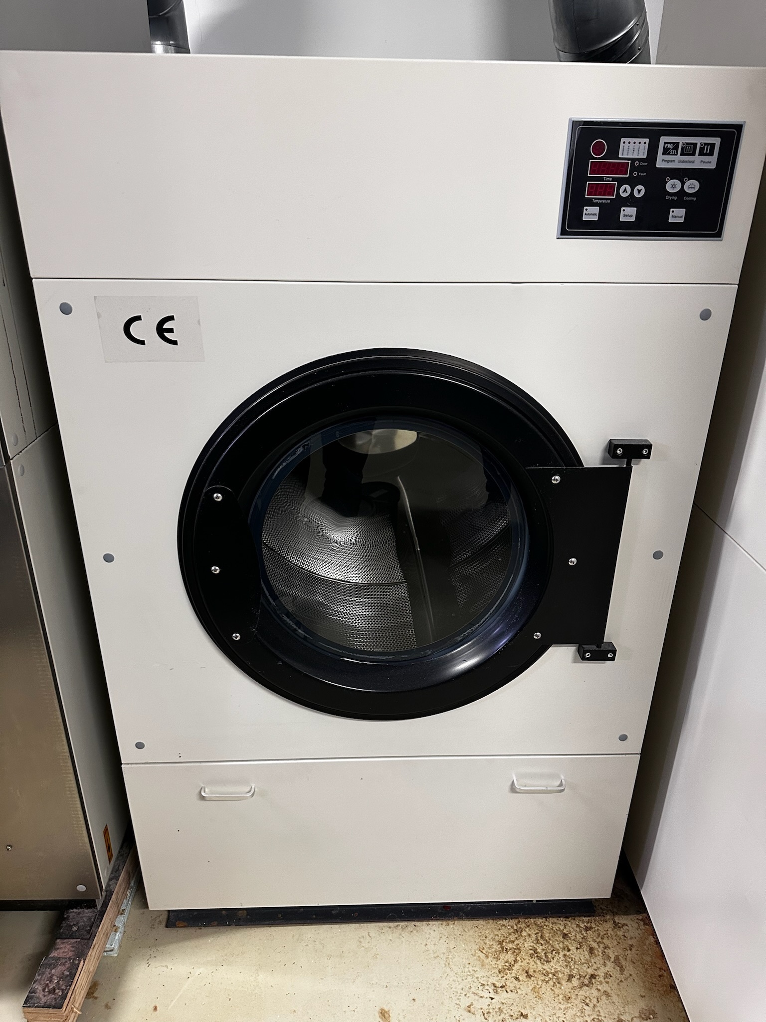 SELT / SOLD - Iðnaðarþurrkari 30 kg 2
