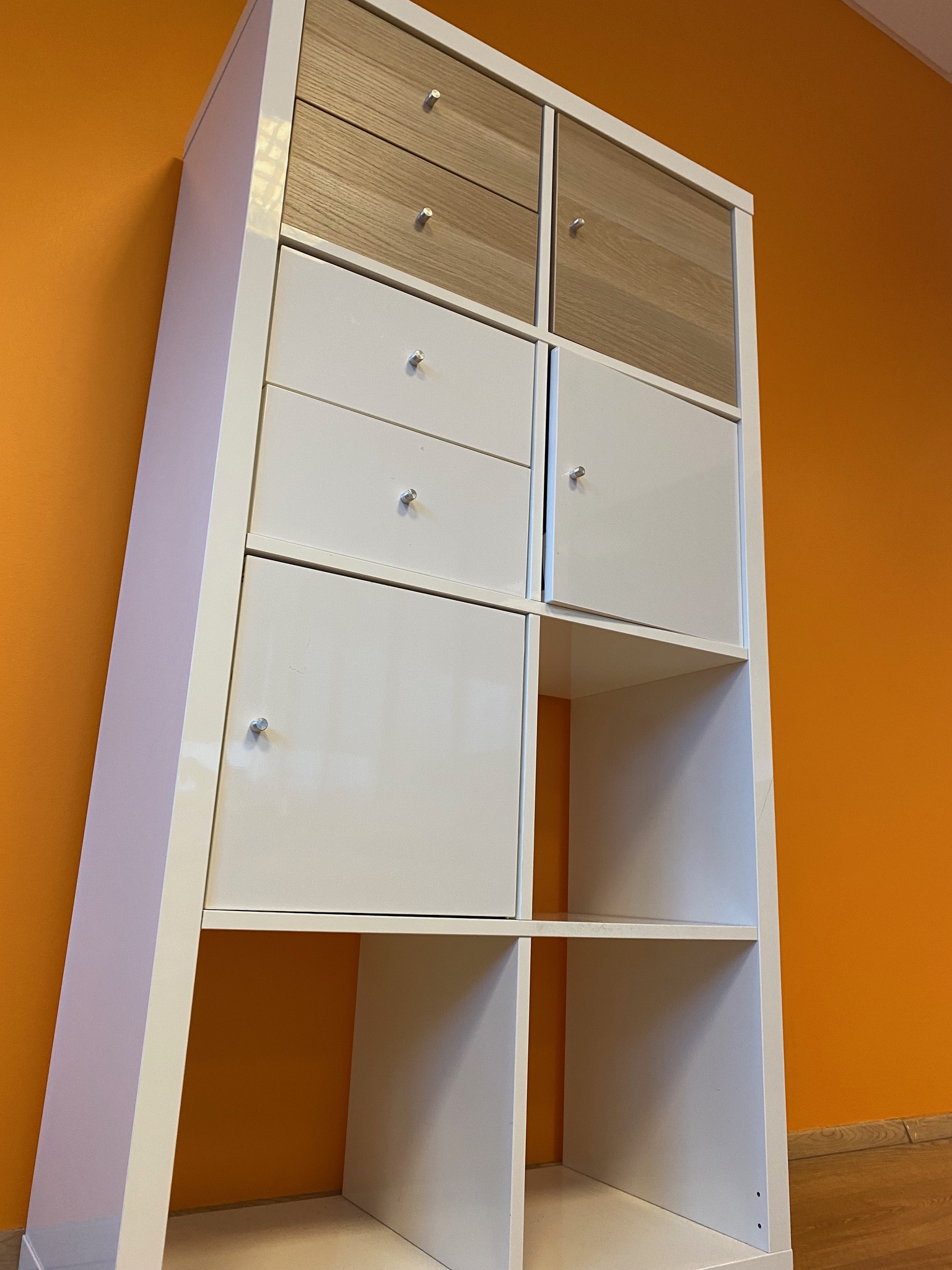 SELT / SOLD - Flottur IKEA skápur H146sm. x B76sm.