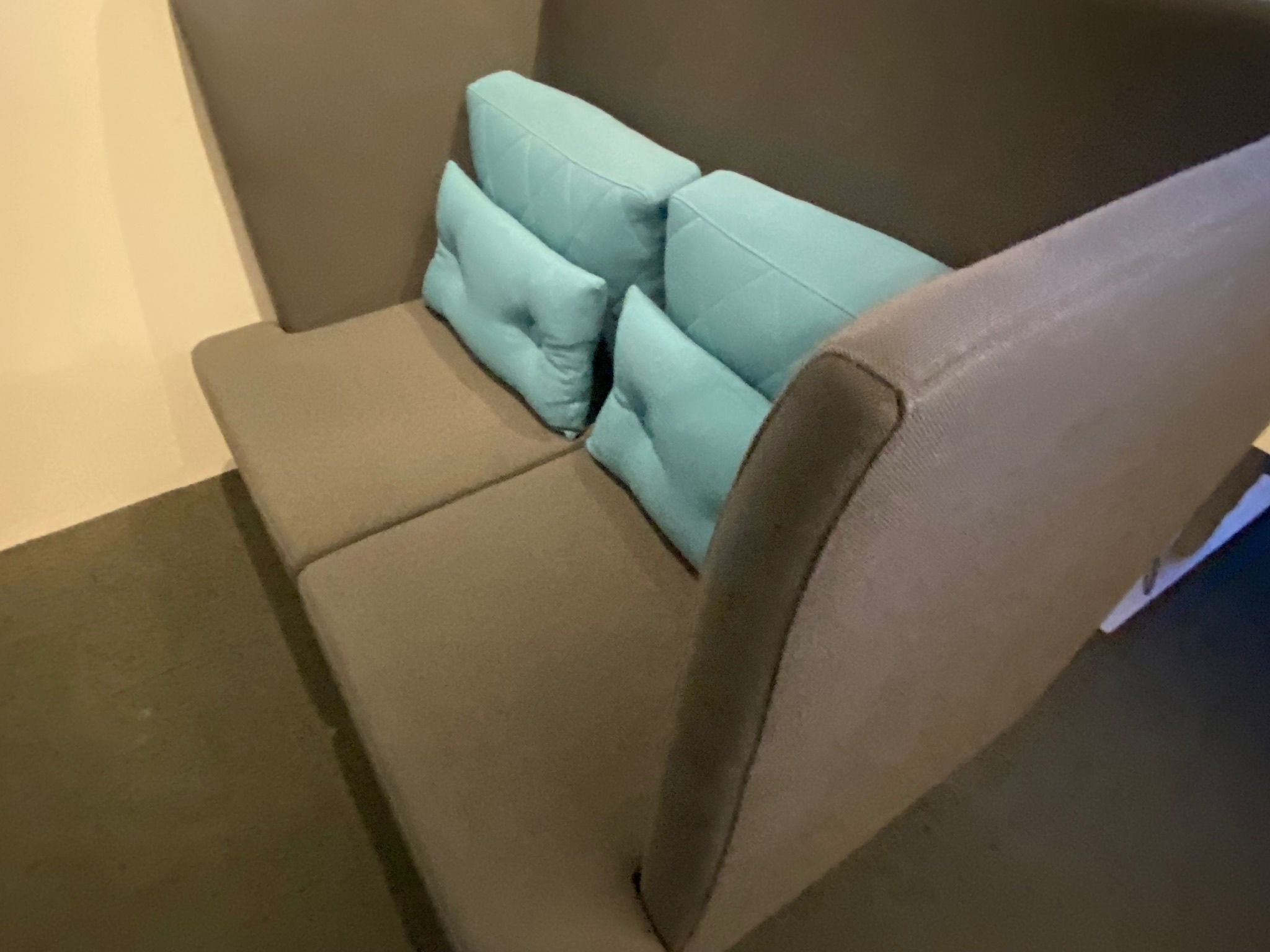 SELT / SOLD Nýlegir EFG næðissófar 6