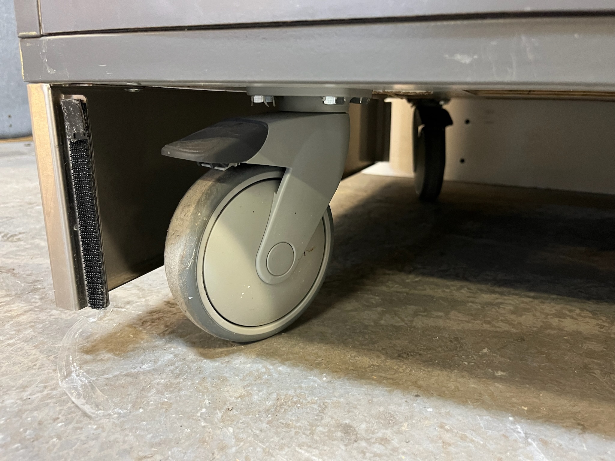 SELT / SOLD Metos drykkjarborð 6