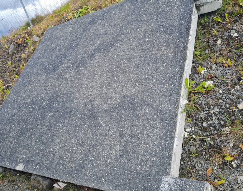 SELT / SOLD Forsteypt plata fyrir garðskálann, bílskúrinn, útihúsið, tækjahúsið