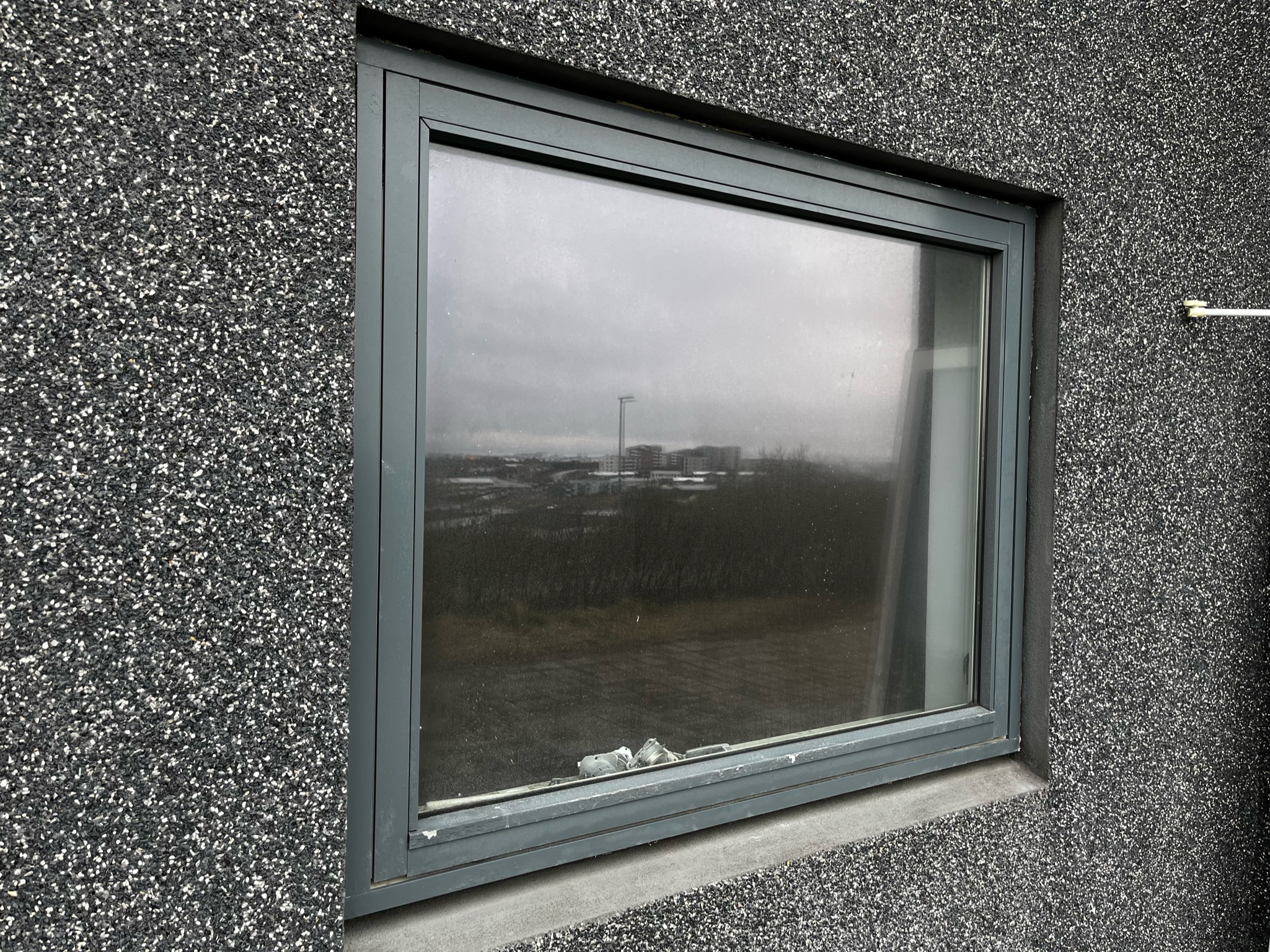 SELT / SOLD Opnanlegur gluggi - B148 x H119 sm.