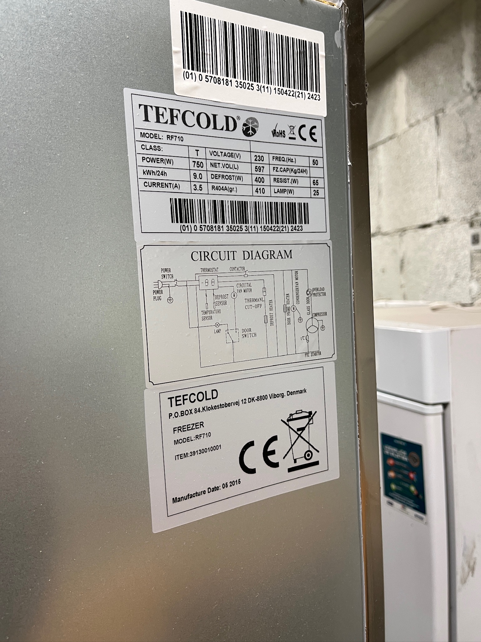SELT / SOLD Tefcold frystir á hjólum, H201 x B74 x D85 sm. 4
