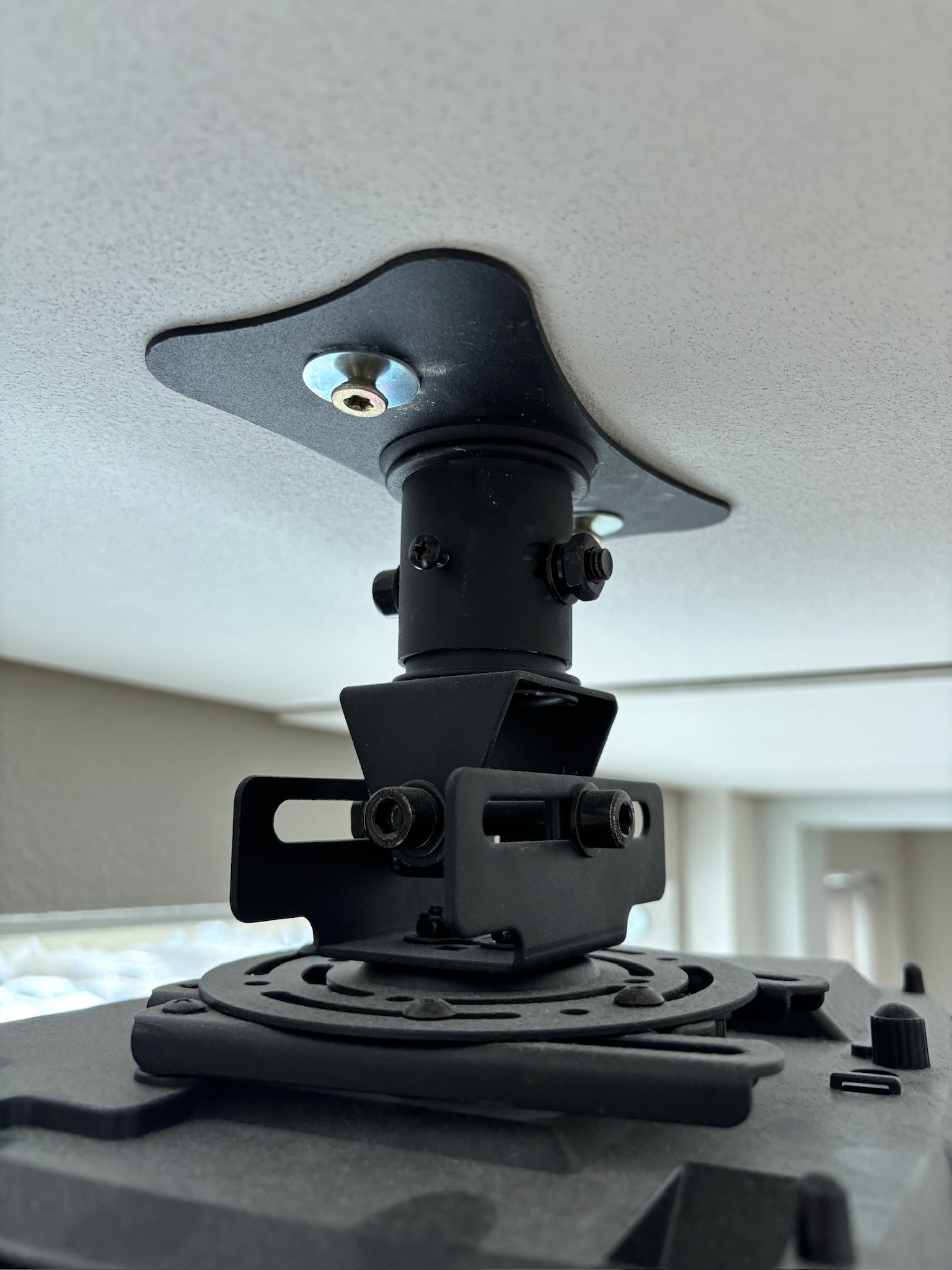 SELT / SOLD Optoma skjávarpi með loftfestingu 5