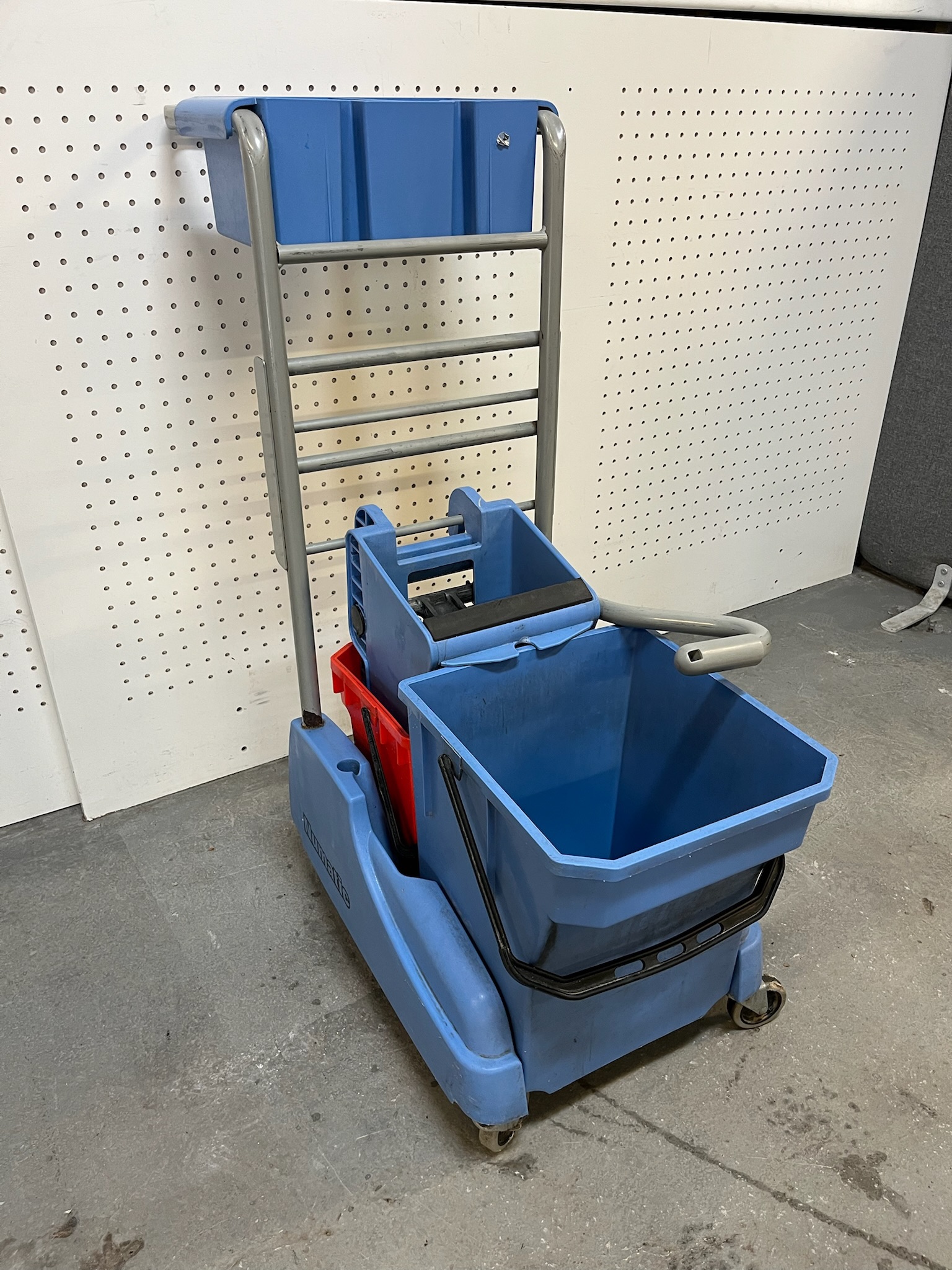 SELT / SOLD Skúringavagnar