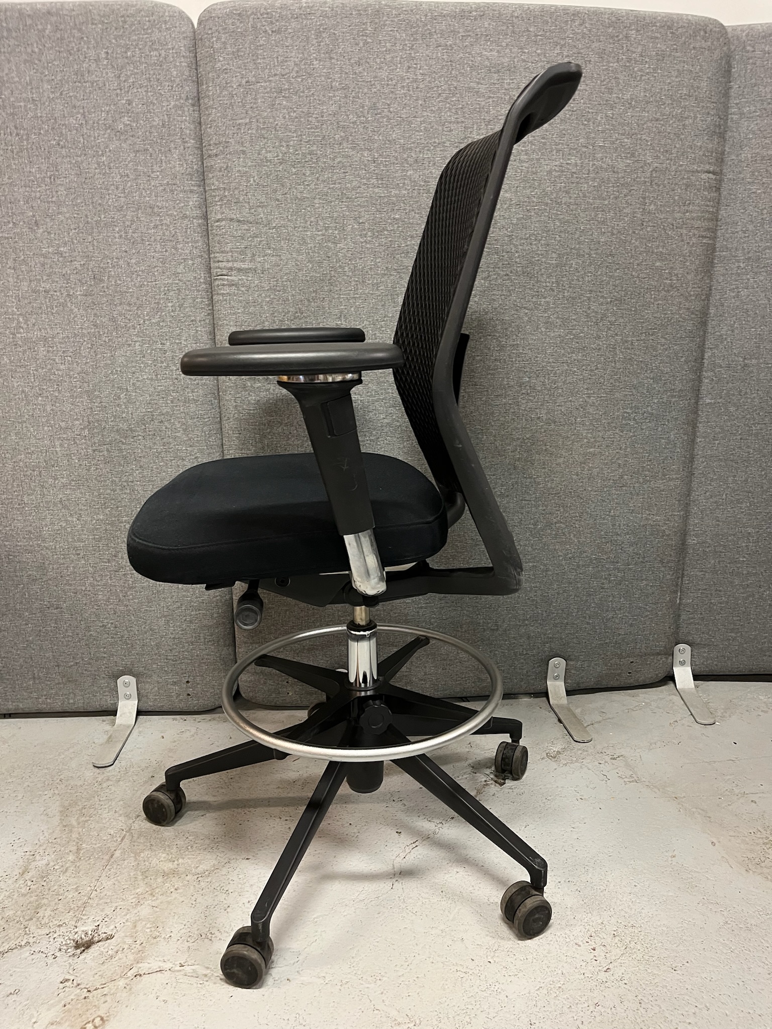 SELT / SOLD Vitra hástóll frá Pennanum 2
