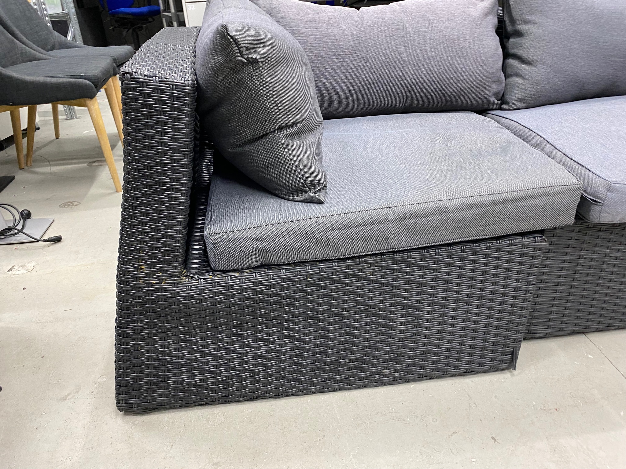 SELT / SOLD Garðsett / garðbekkur, B230 x D84 sm. 6