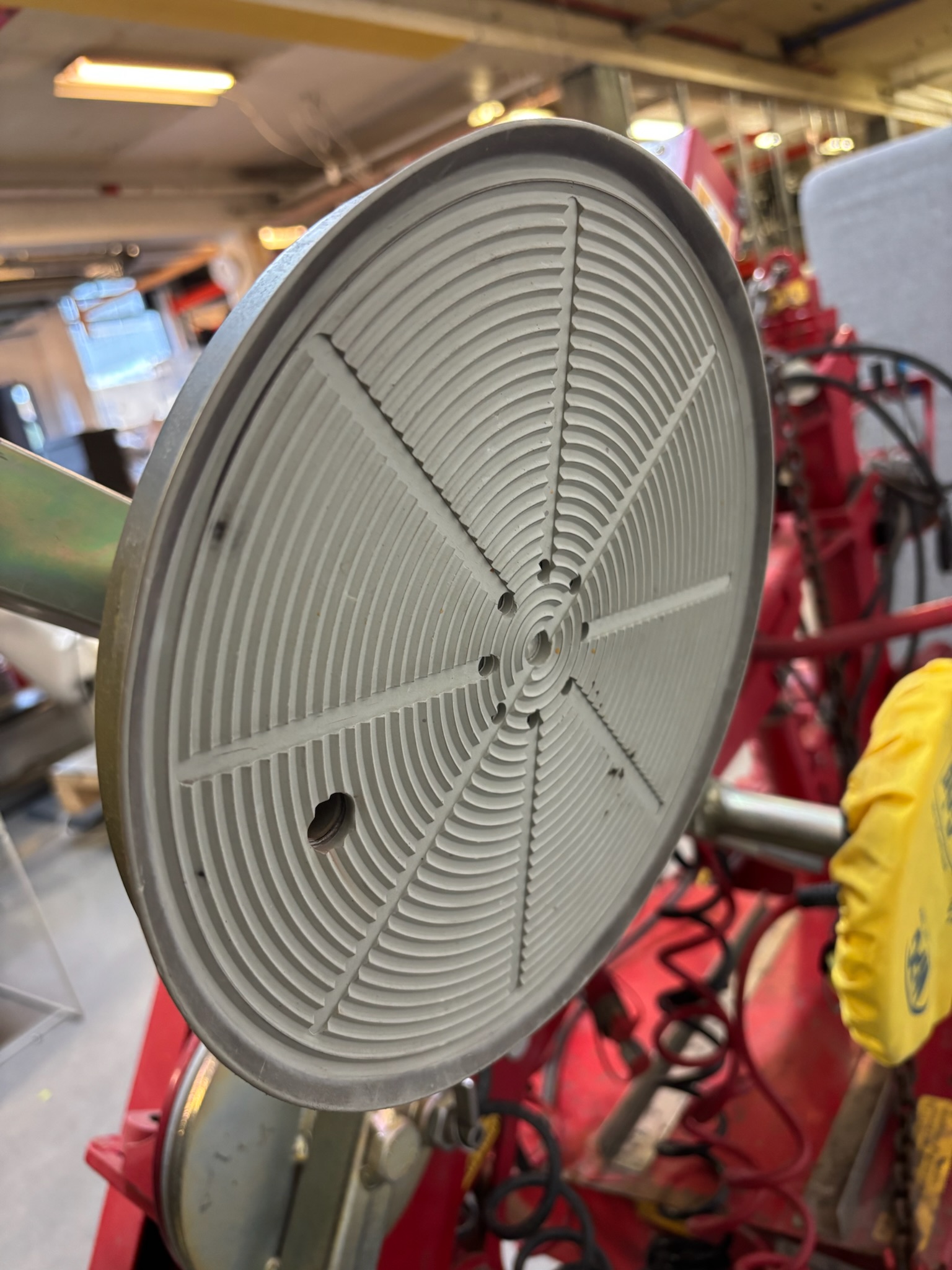 SELT / SOLD Glasslift 250 – Glerlyfta með sogskálum 6