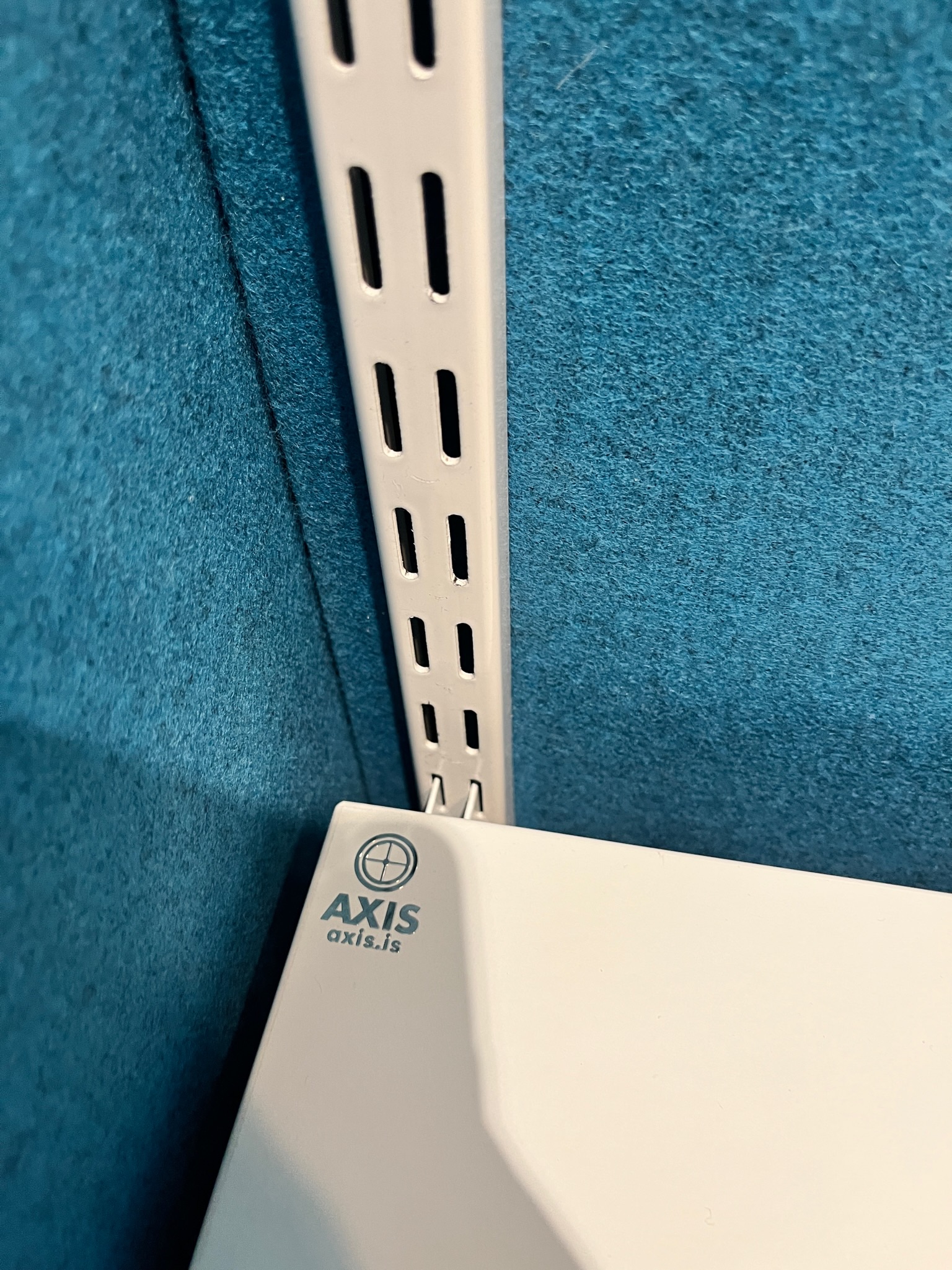 SELT / SOLD Axis símaklefi á hjólum - hljóðeinangrandi ull 4