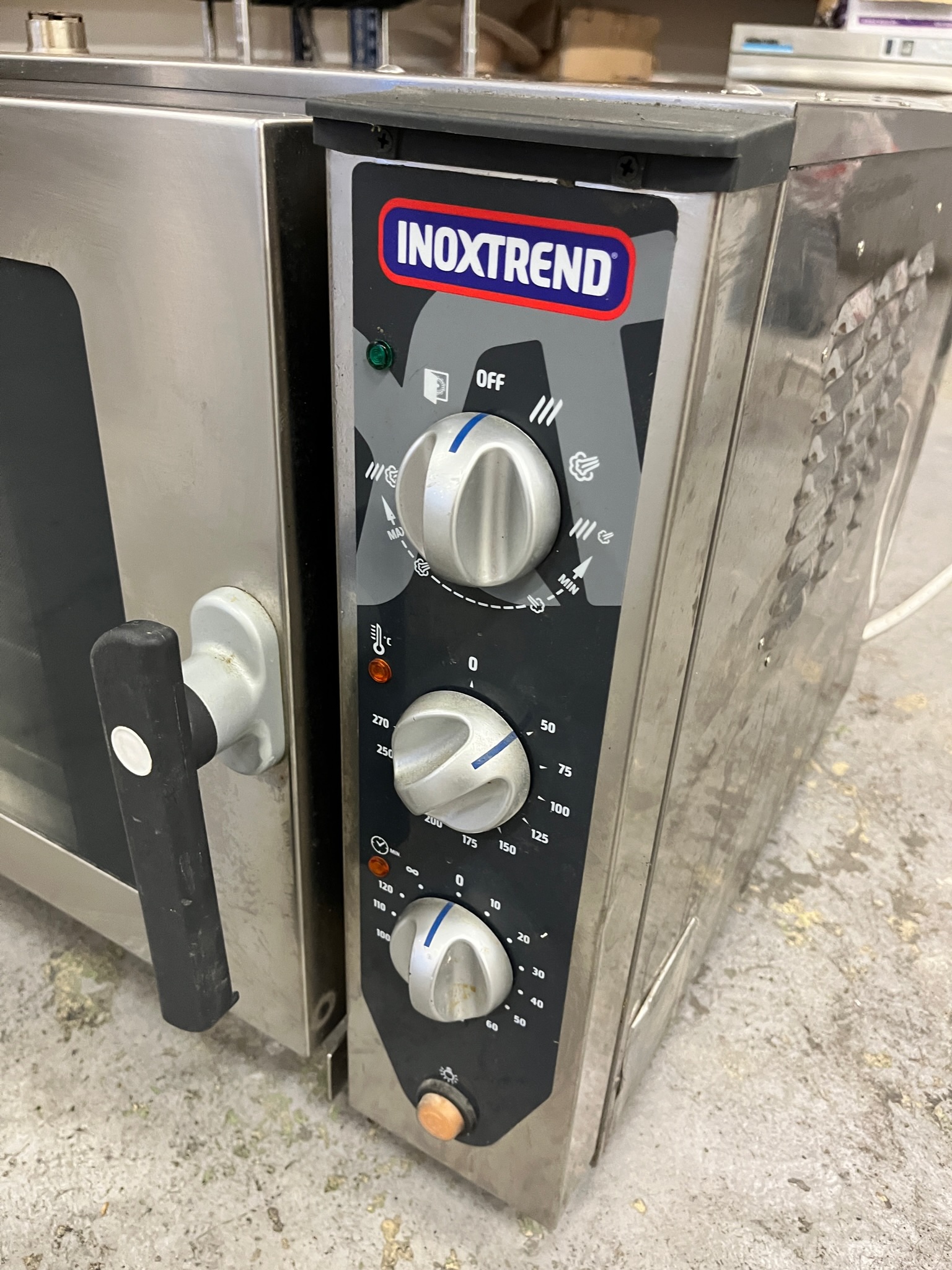 SELT / SOLD Ofn frá INOXTREND (2015) - 5 skúffur - gastroofn 4