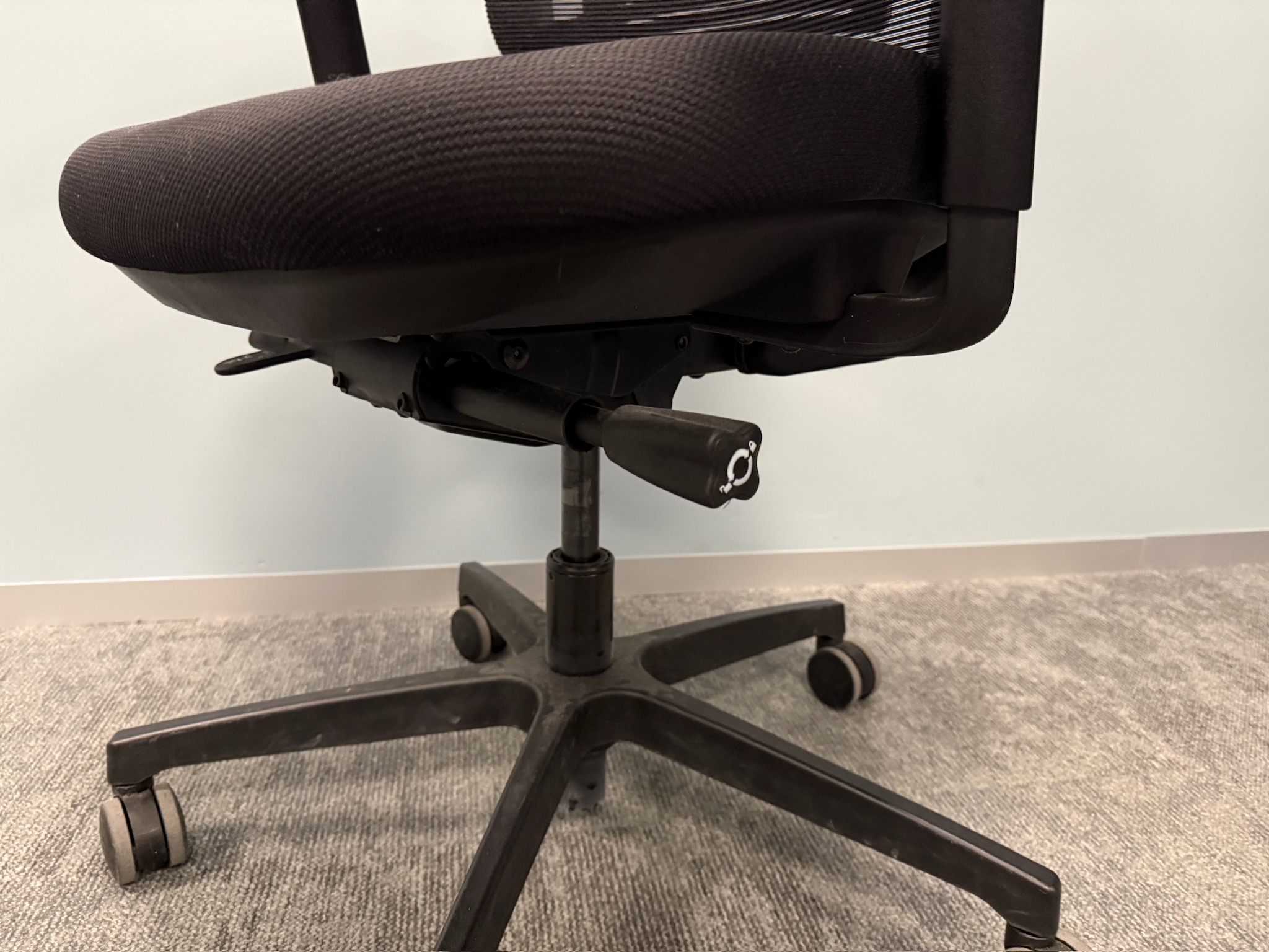 SELT / SOLD NeoDesign skrifborðsstóll frá Pennanum 7