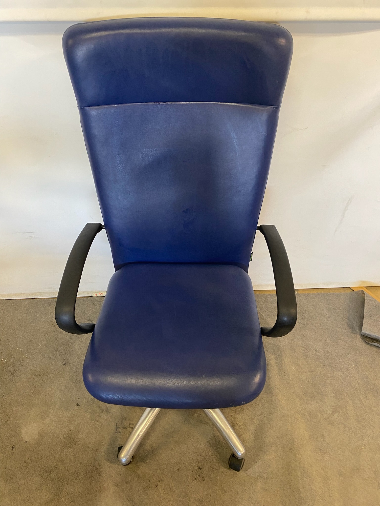 SELT / SOLD Dauphin skrifstofustóll frá Pennanum 2