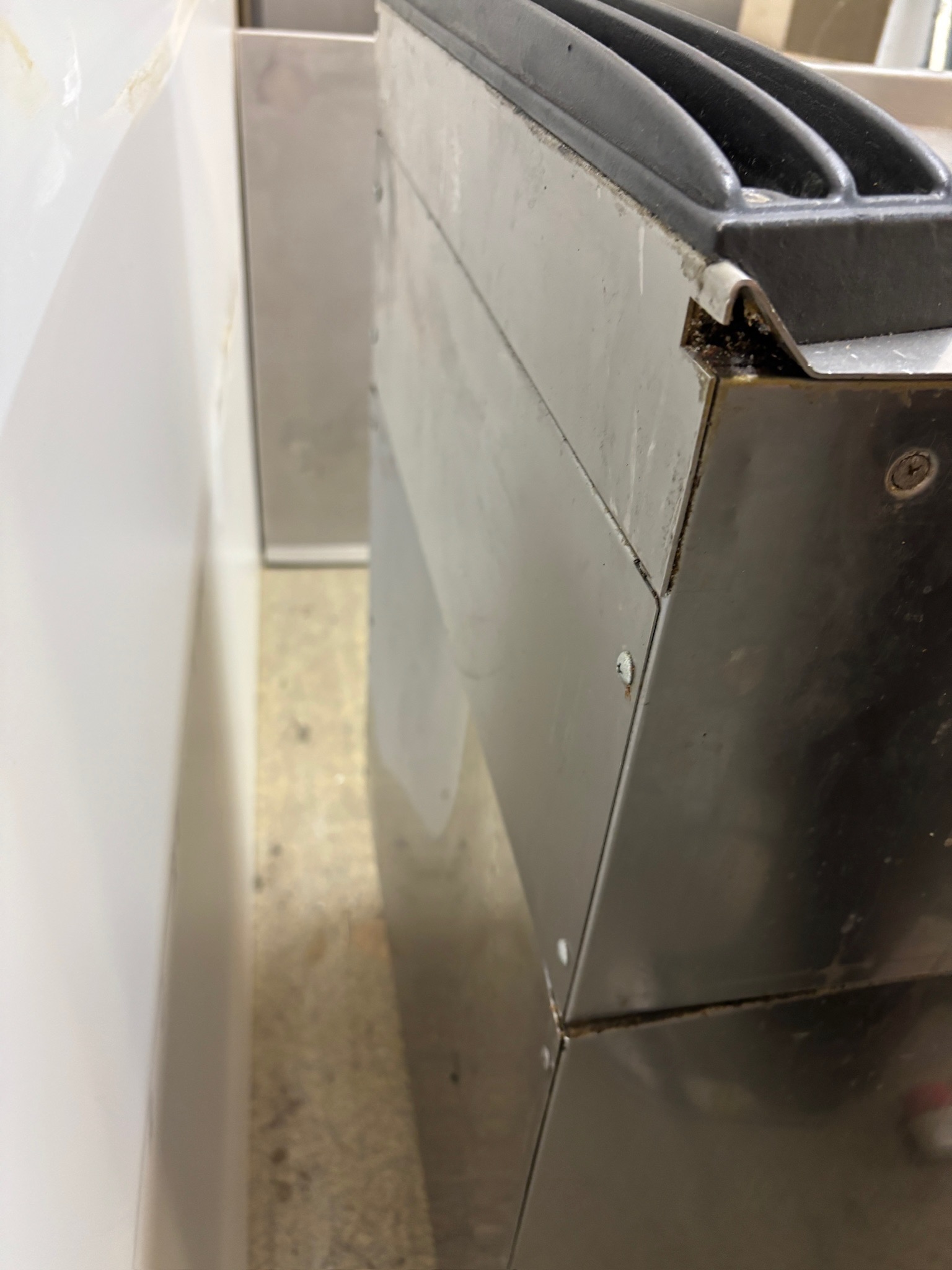 SELT / SOLD Grillvapor Olis grillpanna og undirborðB60 x D73 x H91 sm. 12