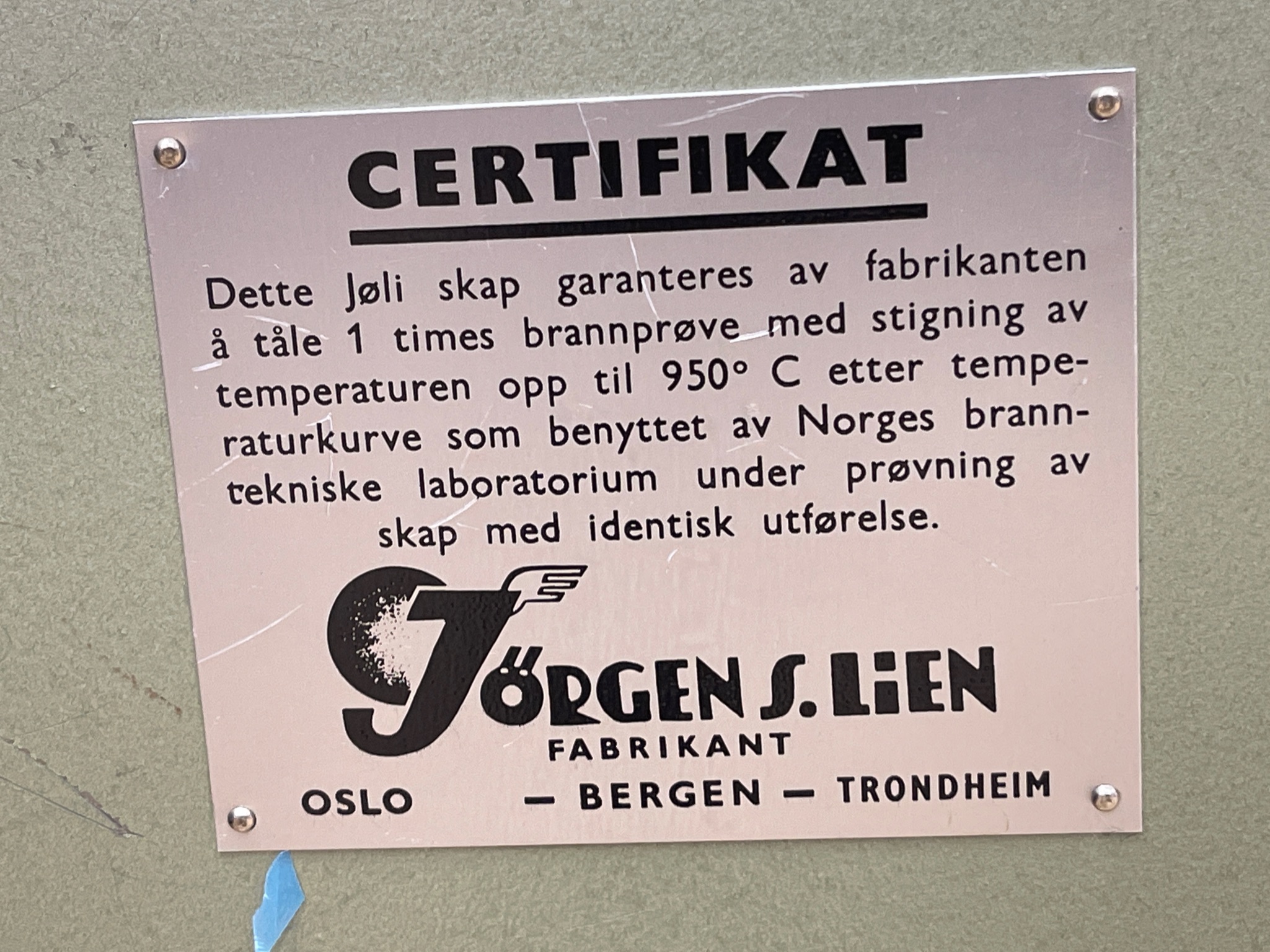 SELT / SOLD Verðmætaskápur eldvarinn 60 mín - Jörgen S. Lien 10