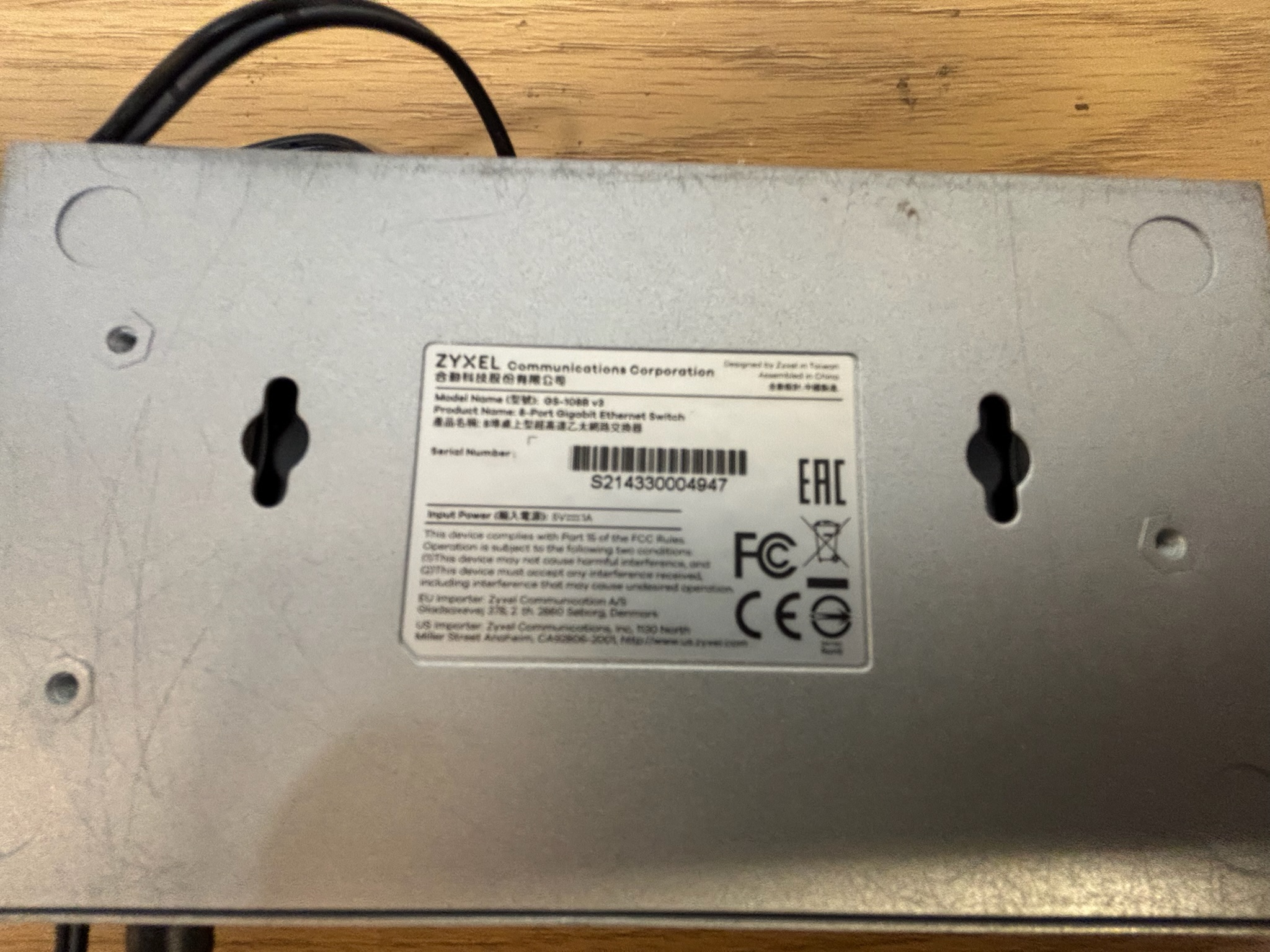 SELT/SOLDZyxel GS-108B v3 - öflugur og nettur sviss- Play 5