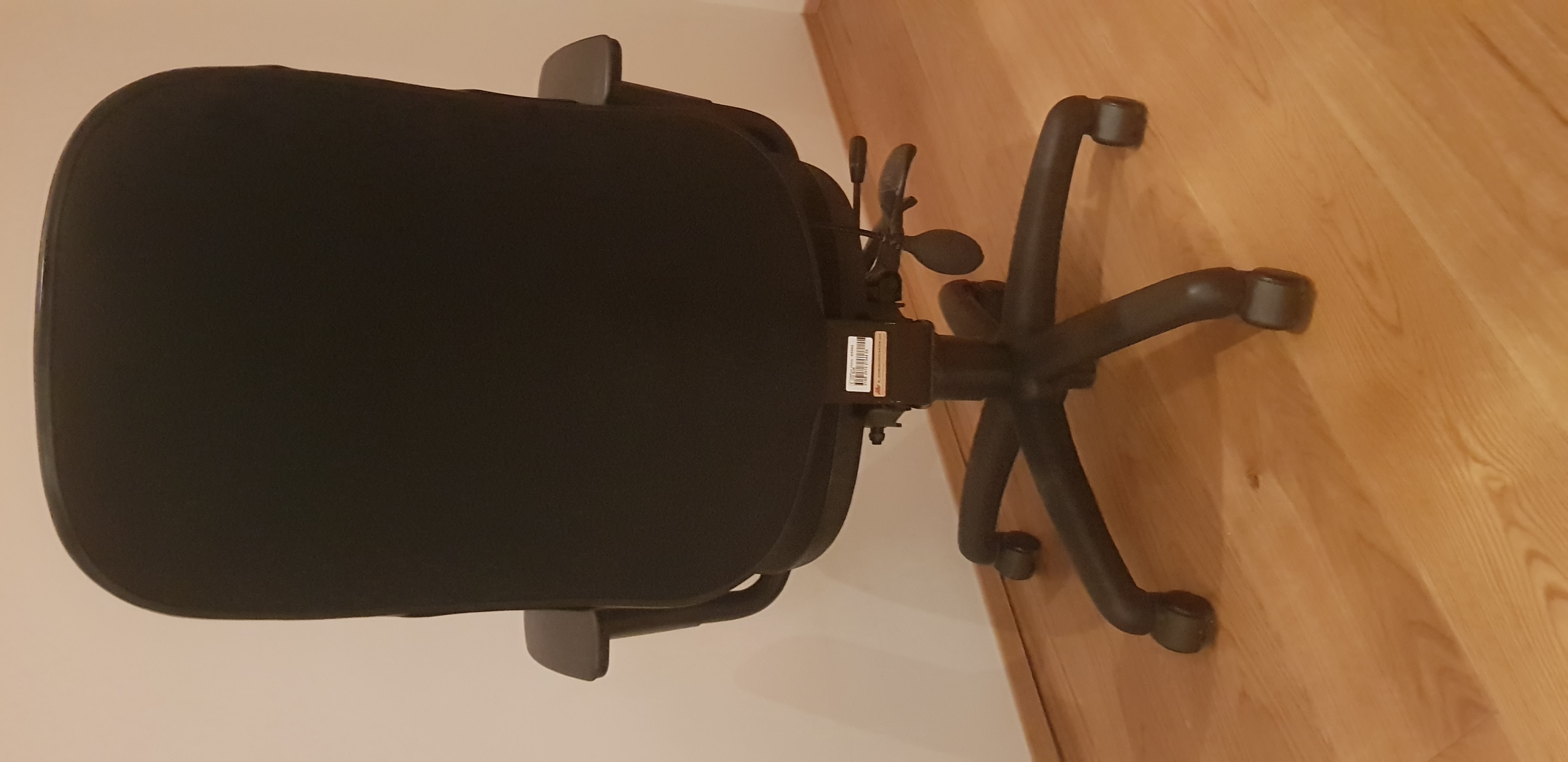 SELT / SOLD - Flottur skrifstofustóll - Mark 30 frá Á. G. sem nýr 3