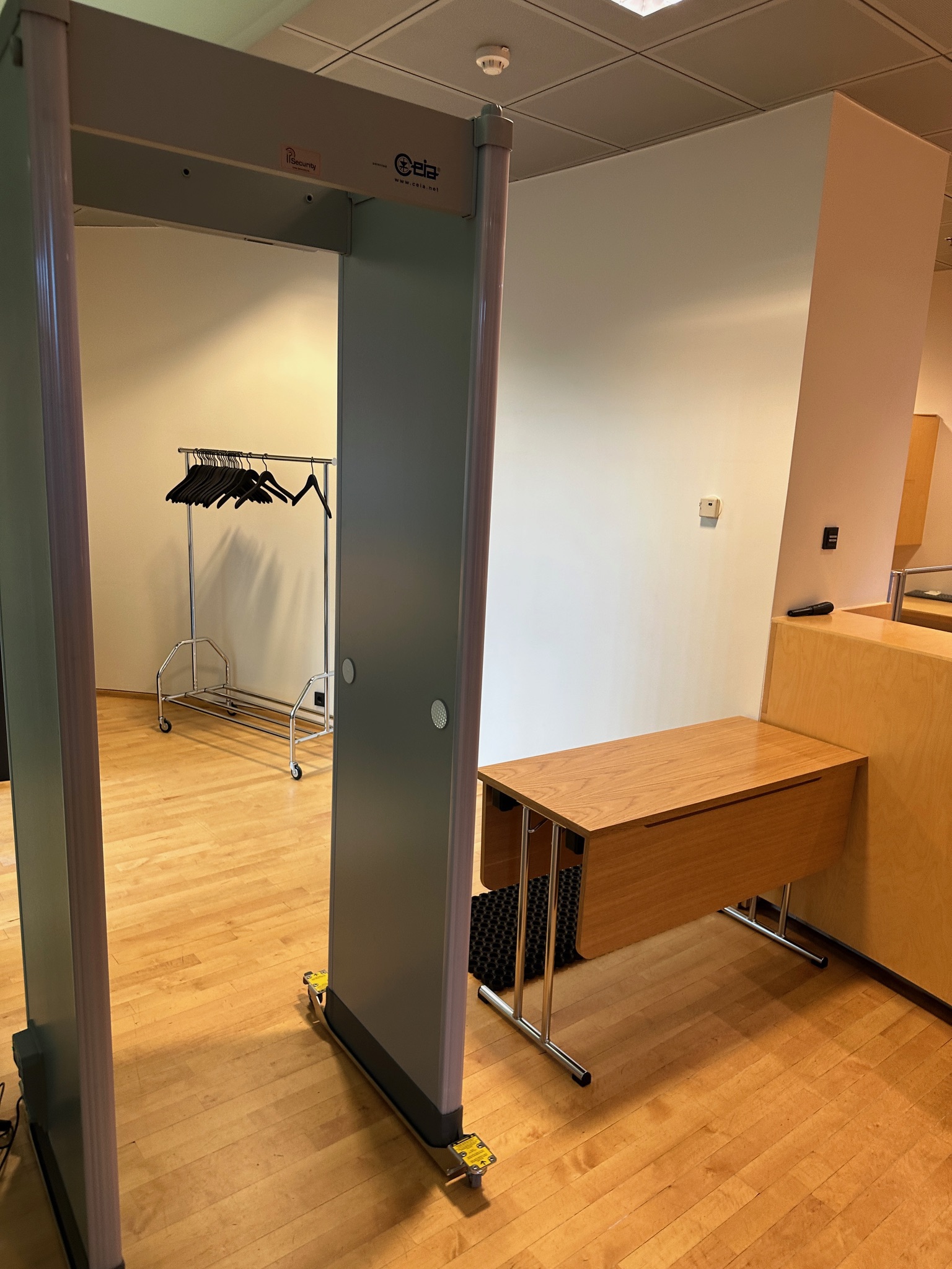 SELT / SOLD CEIA málmleitarhlið 5