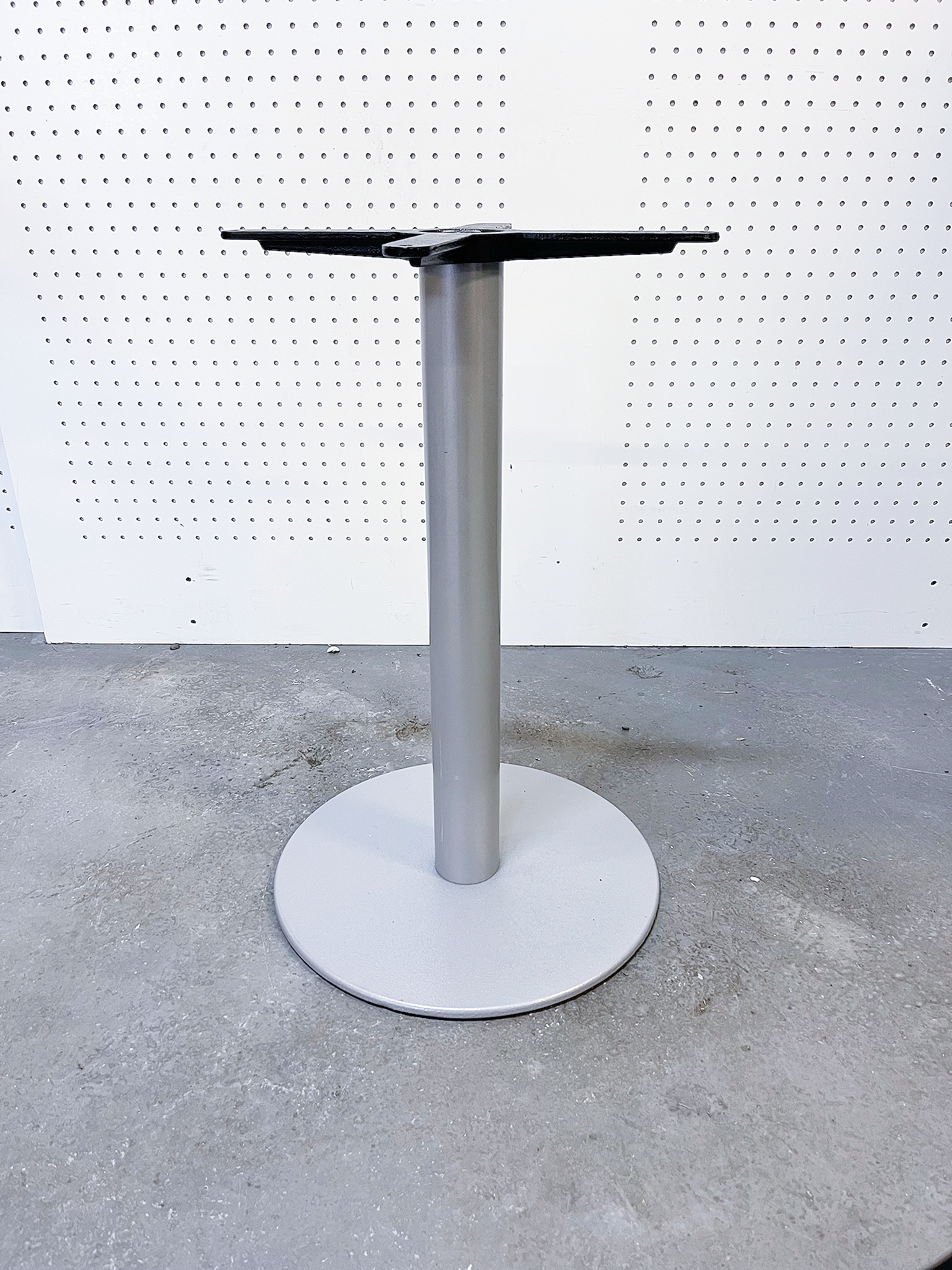 SELT / SOLD Borðfótur H70 sm