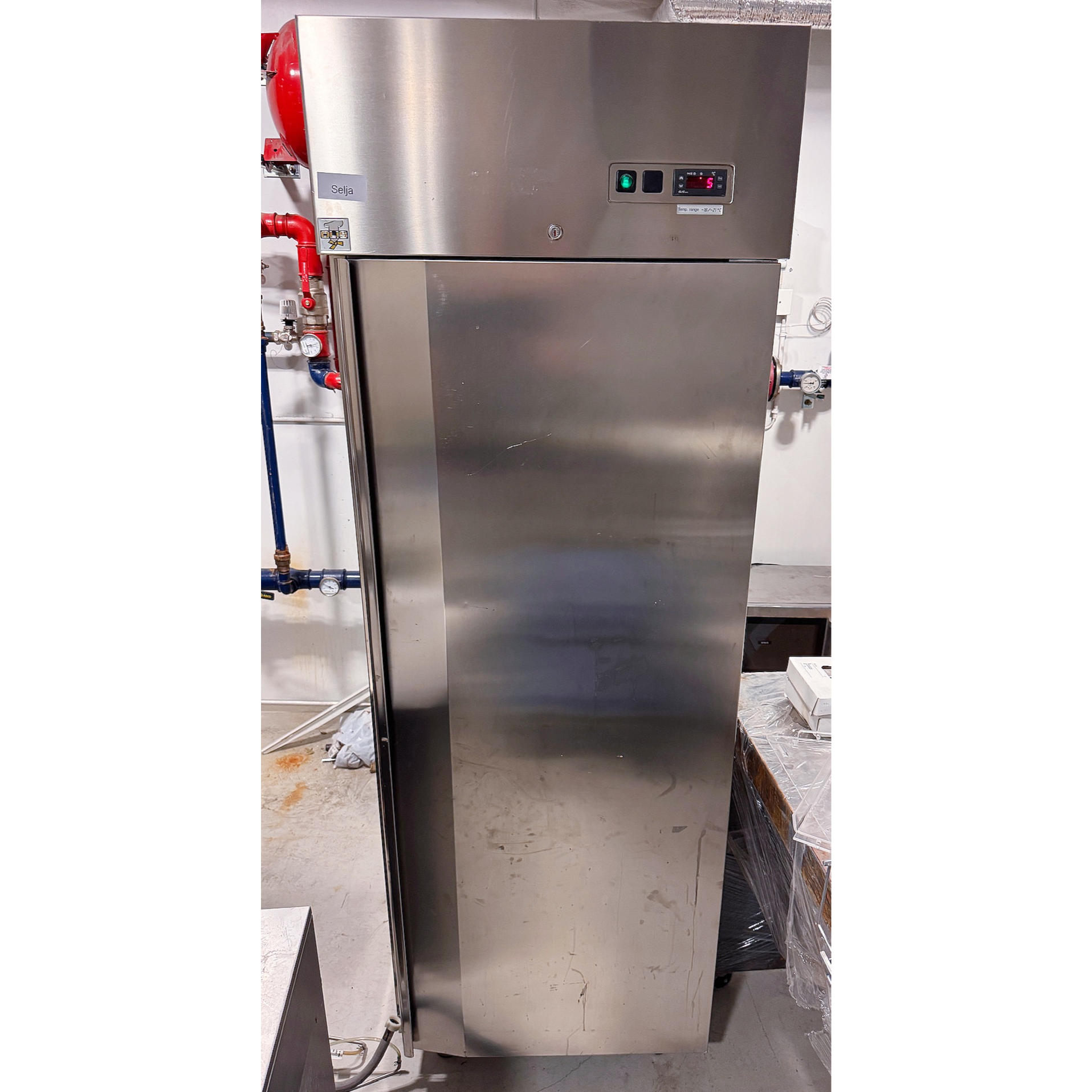 SELT / SOLD Olis frystiskápur, 600ltr.