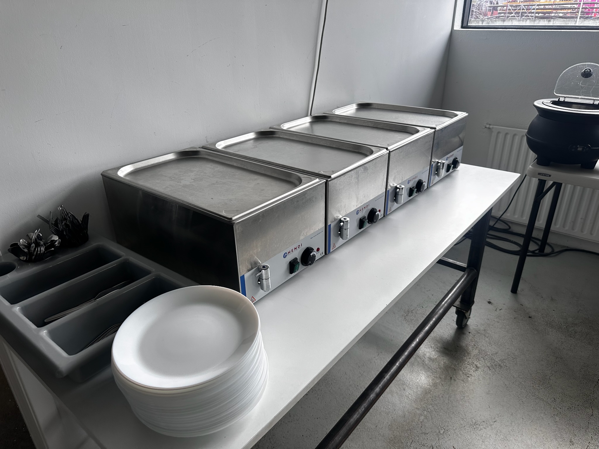 SELT / SOLD Hendi hitabað með krana frá BVT 4